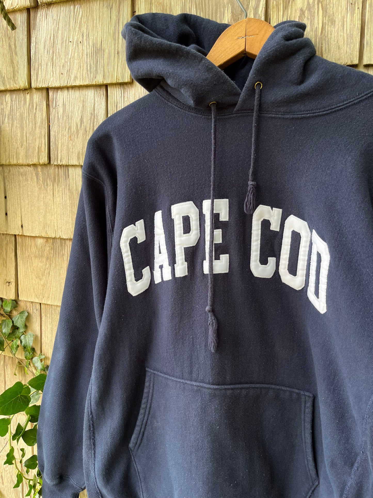 90s Cape Cod Champion Reverse Weave Hoodie Sweatshirt (XL)
