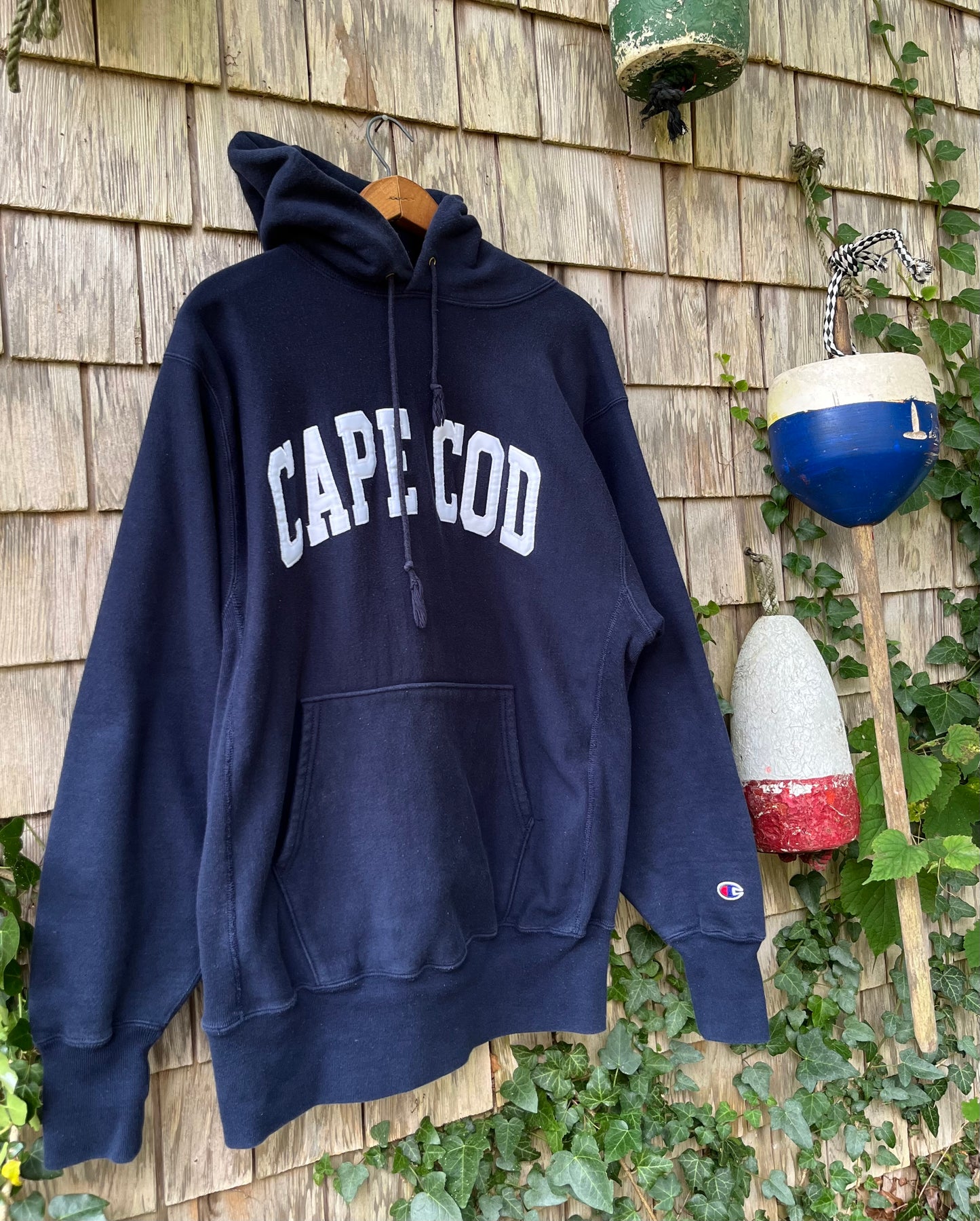 90s Cape Cod Champion Reverse Weave Hoodie Sweatshirt (XL)