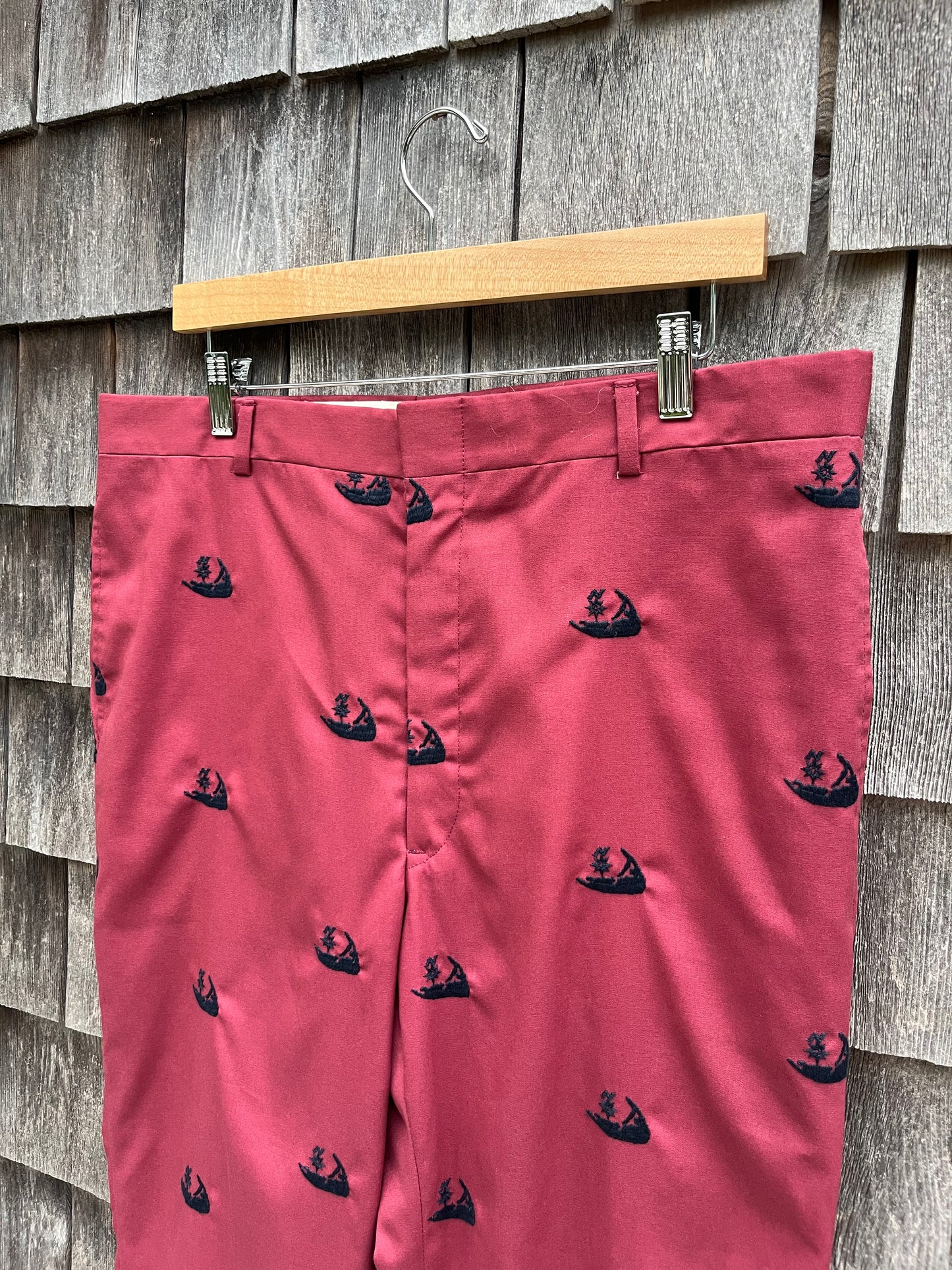 90s Murray’s Toggery Nantucket Reds Embroidered Pants (36/32”)