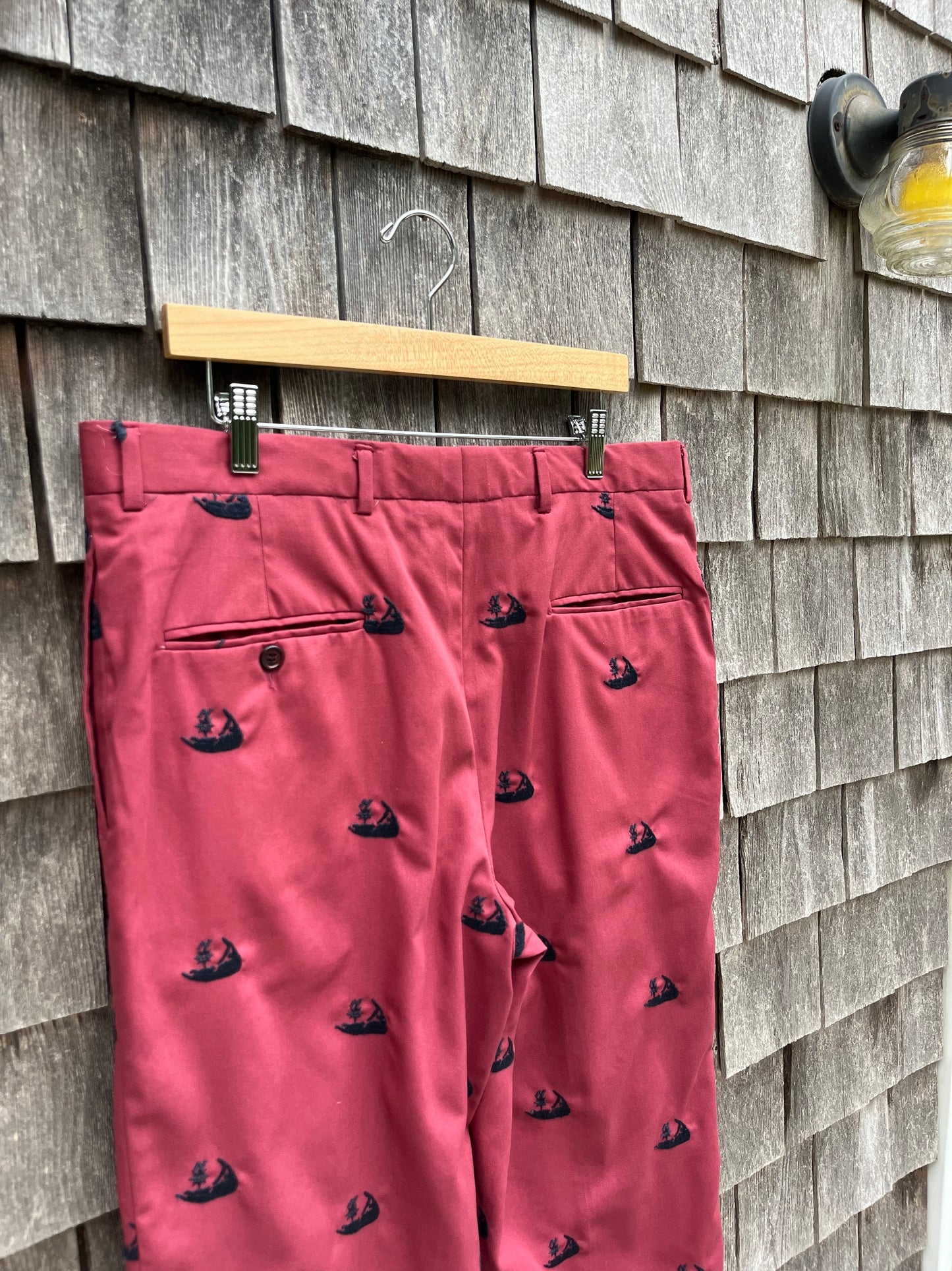 90s Murray’s Toggery Nantucket Reds Embroidered Pants (36/32”)