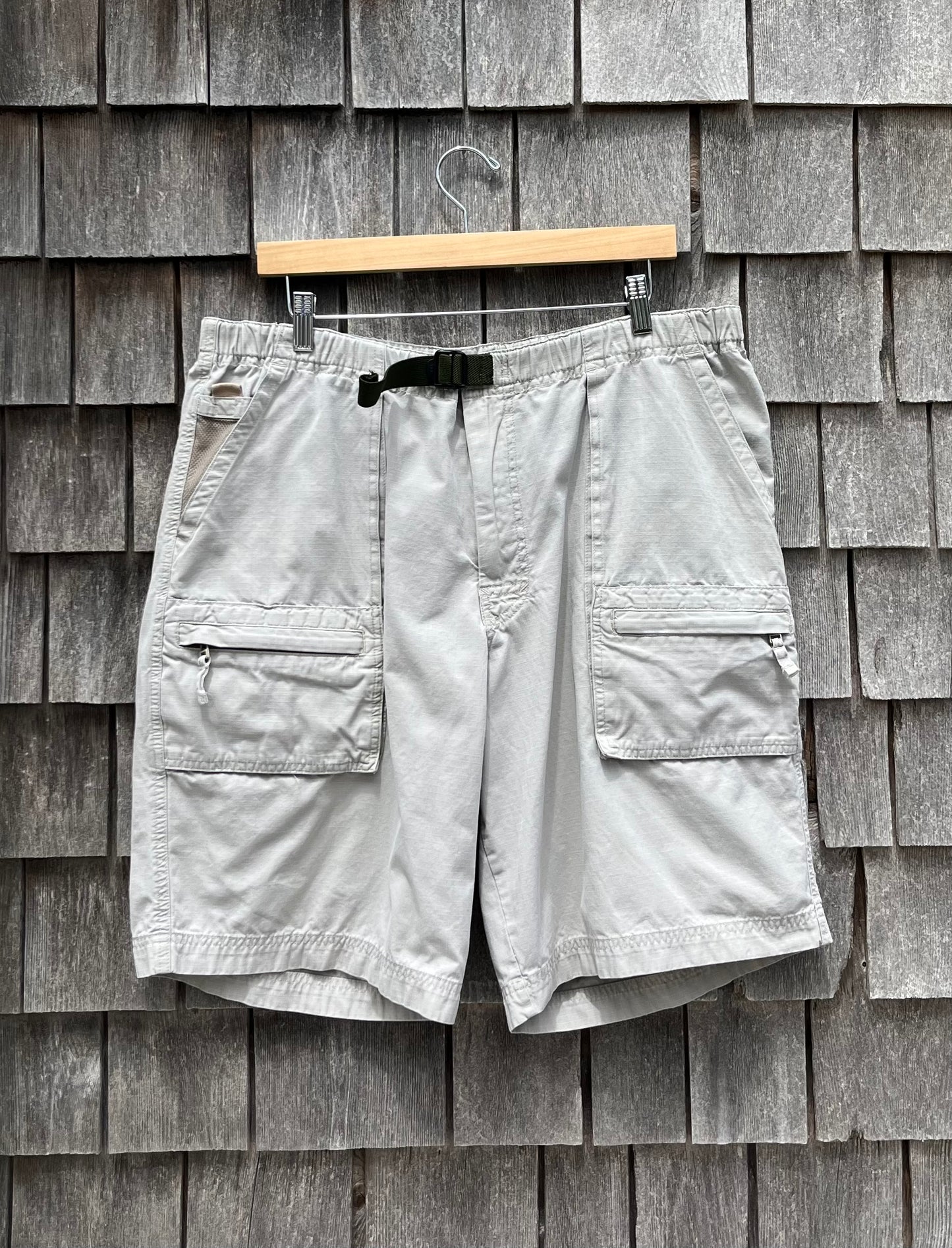 90s GAP Strap Waist Rip Stop Cotton Utility Shorts (XL)