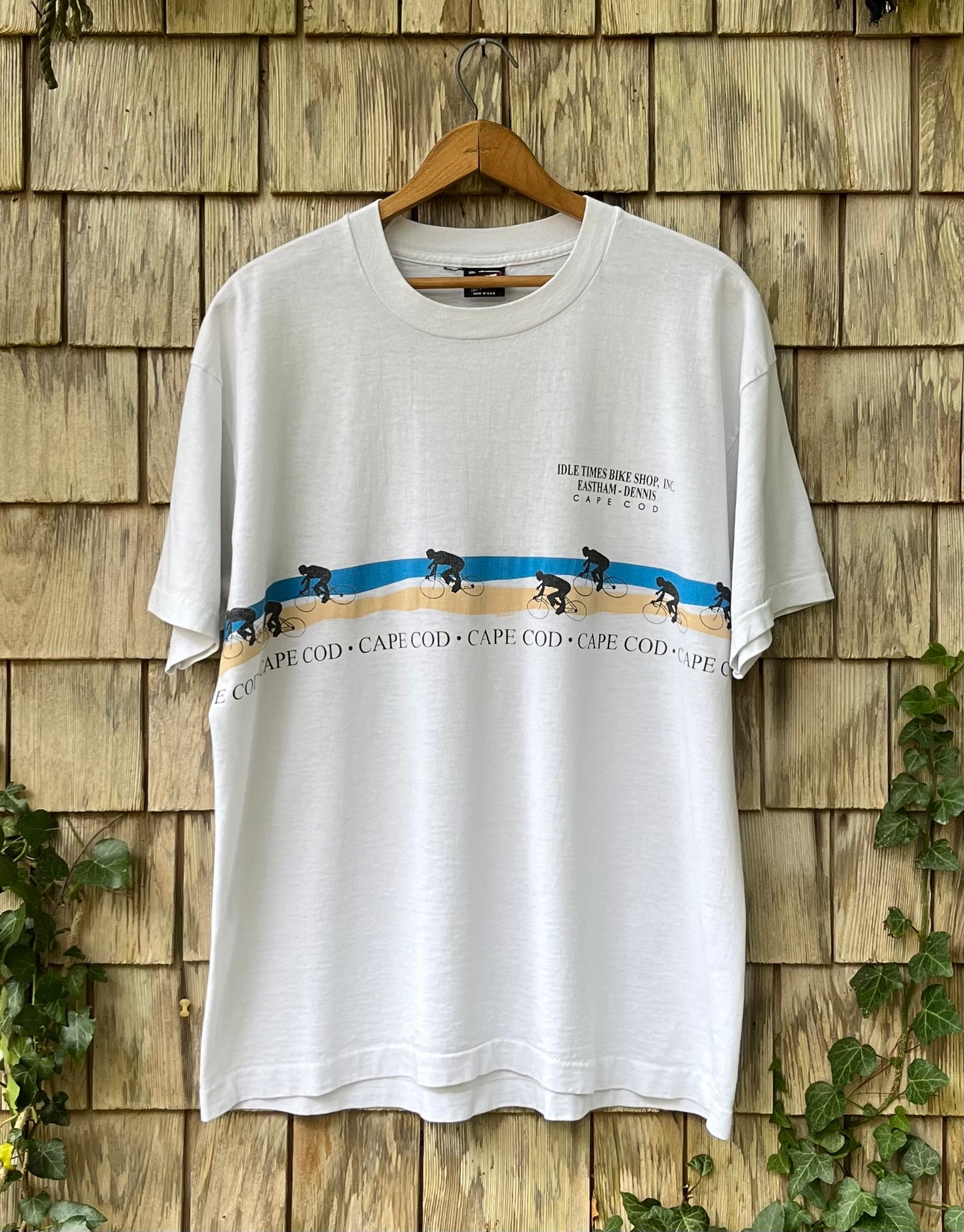 90s Idle Times Bike Shop Eastham Wraparound Print T-Shirt (XL)