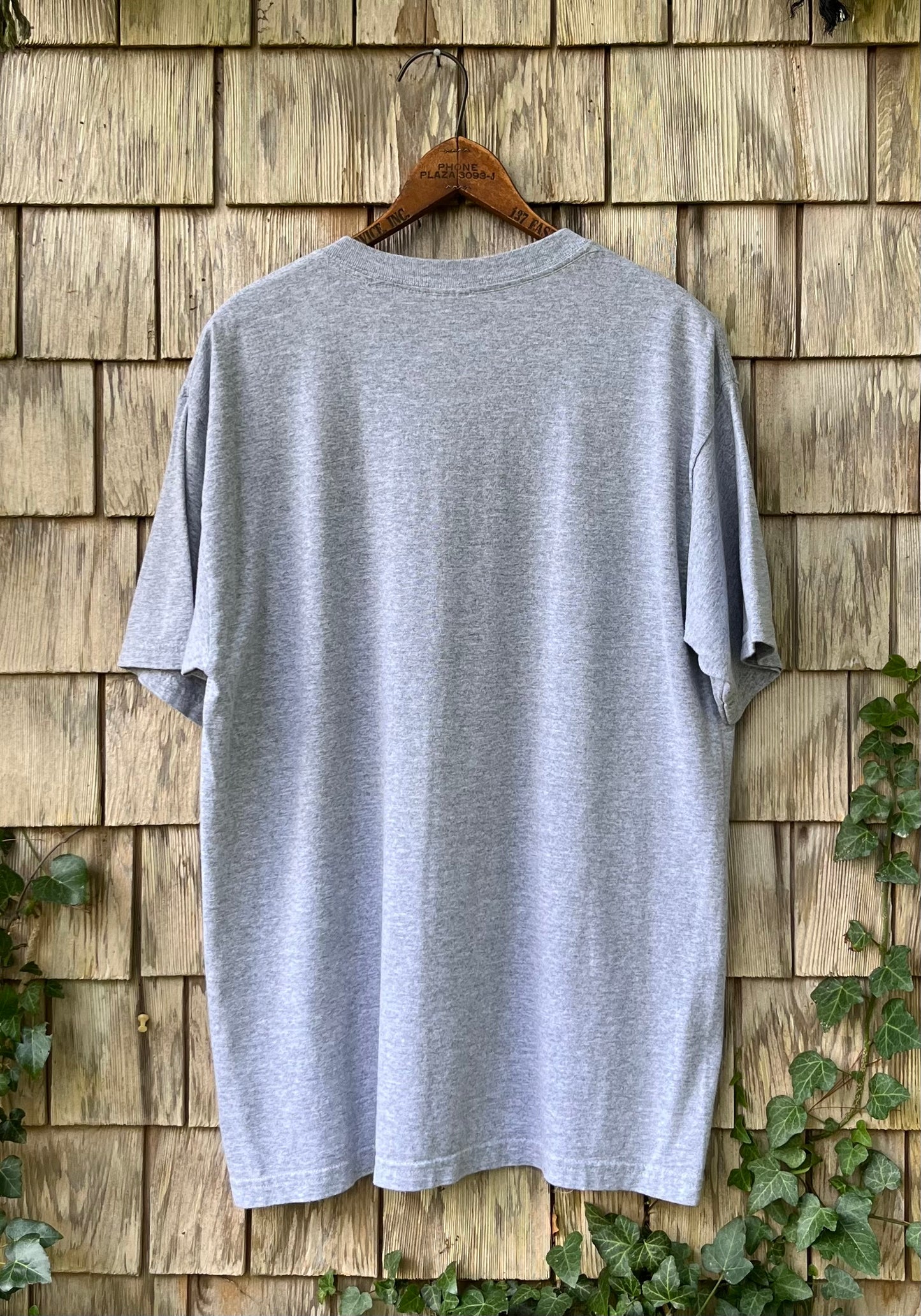 00s Hookers Ball Cape Cod Commercial Line Fishermen Benefit T-Shirt (L)