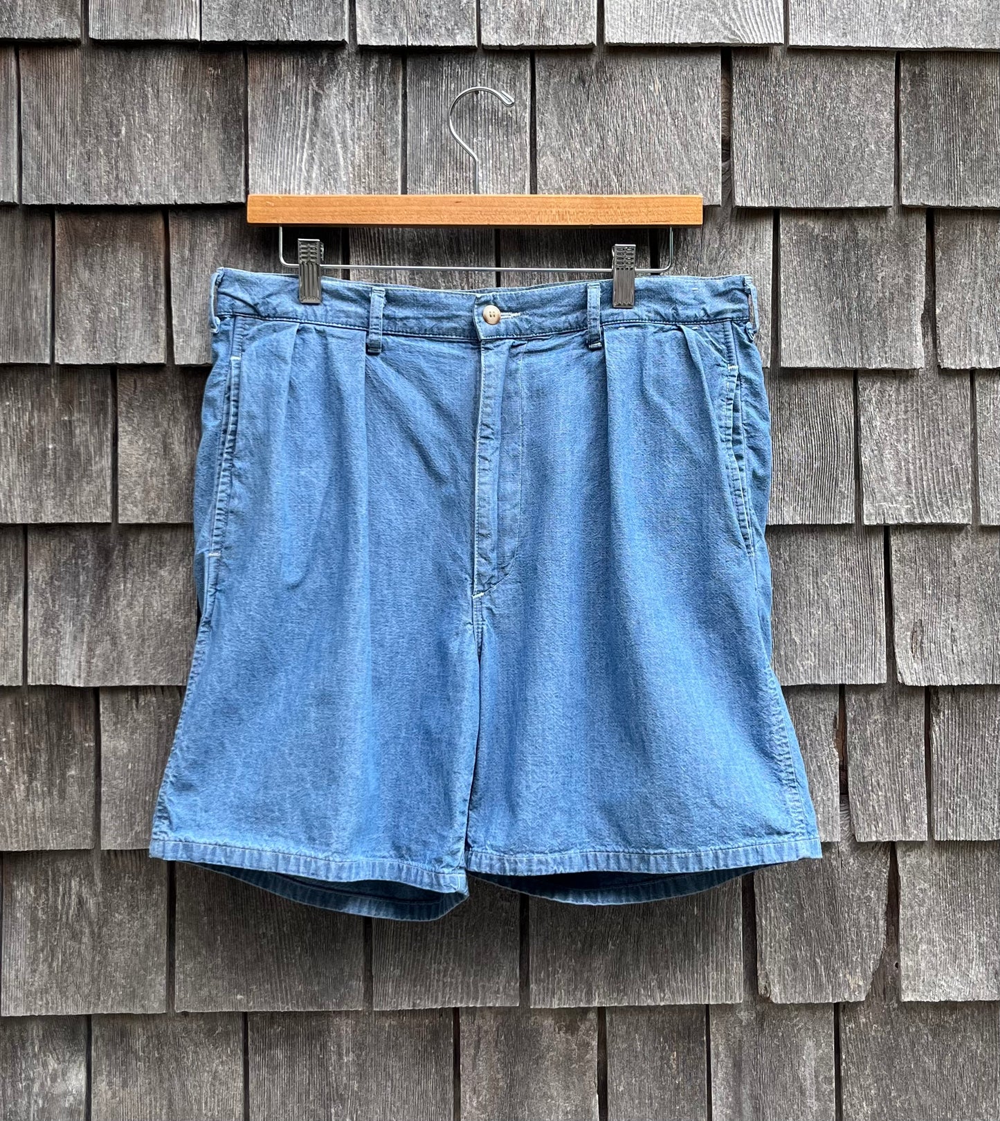 90s Polo Ralph Lauren Cotton Chambray Pleated Front Shorts (32/6.5”)