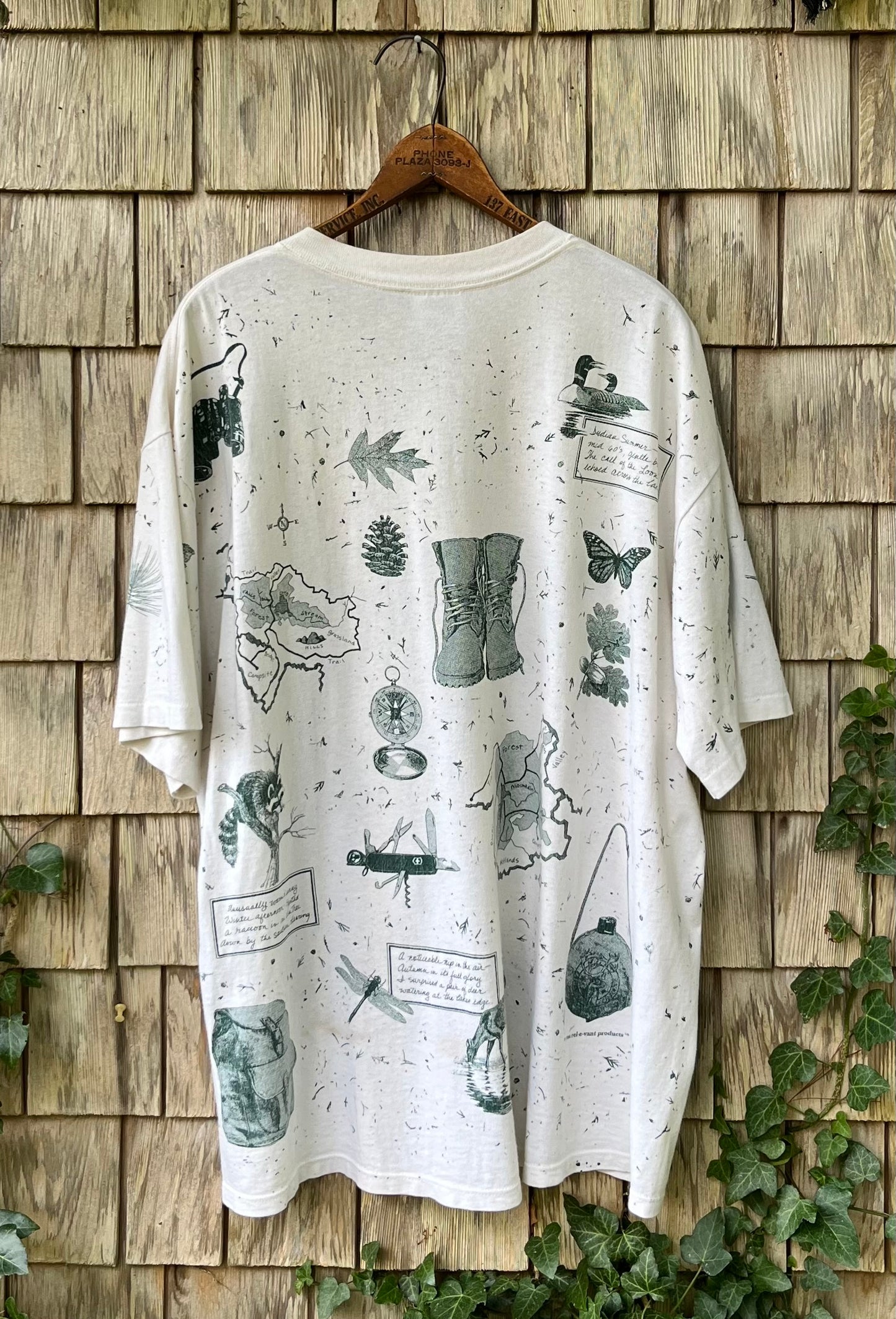 90s Rel-E-Vant Products Martha’s Vineyard Islander All Over Print T-Shirt (XL)
