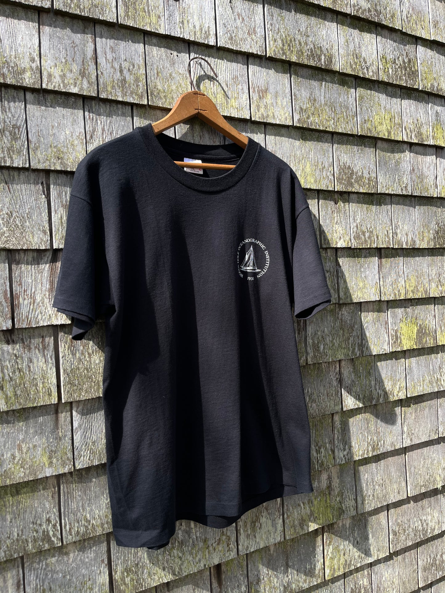 90s Woods Hole Oceanographic Institute Research Vessels T-Shirt (L)