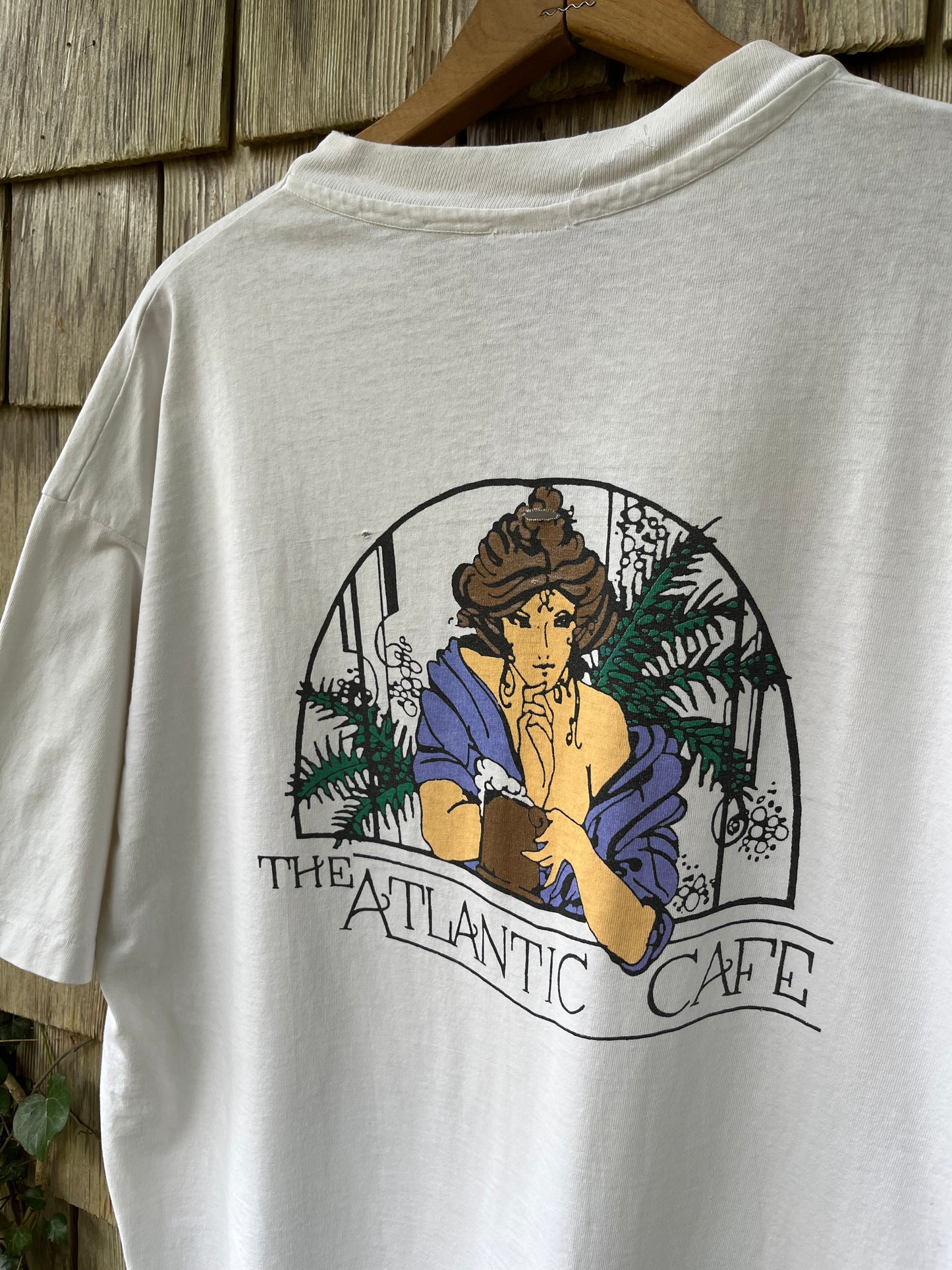 90s The Atlantic Cafe Restaurant and Bar Nantucket T-Shirt (XL)
