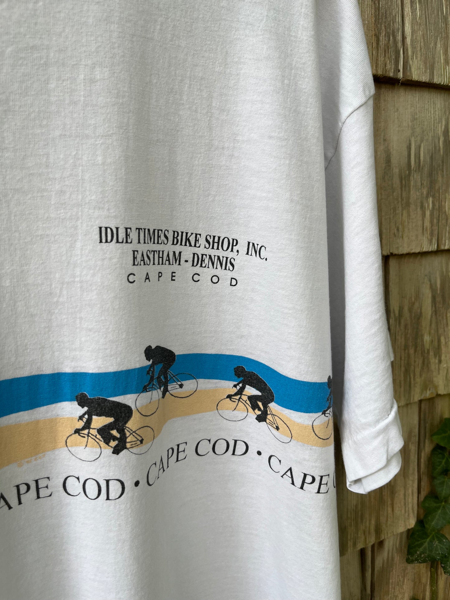 90s Idle Times Bike Shop Eastham Wraparound Print T-Shirt (XL)