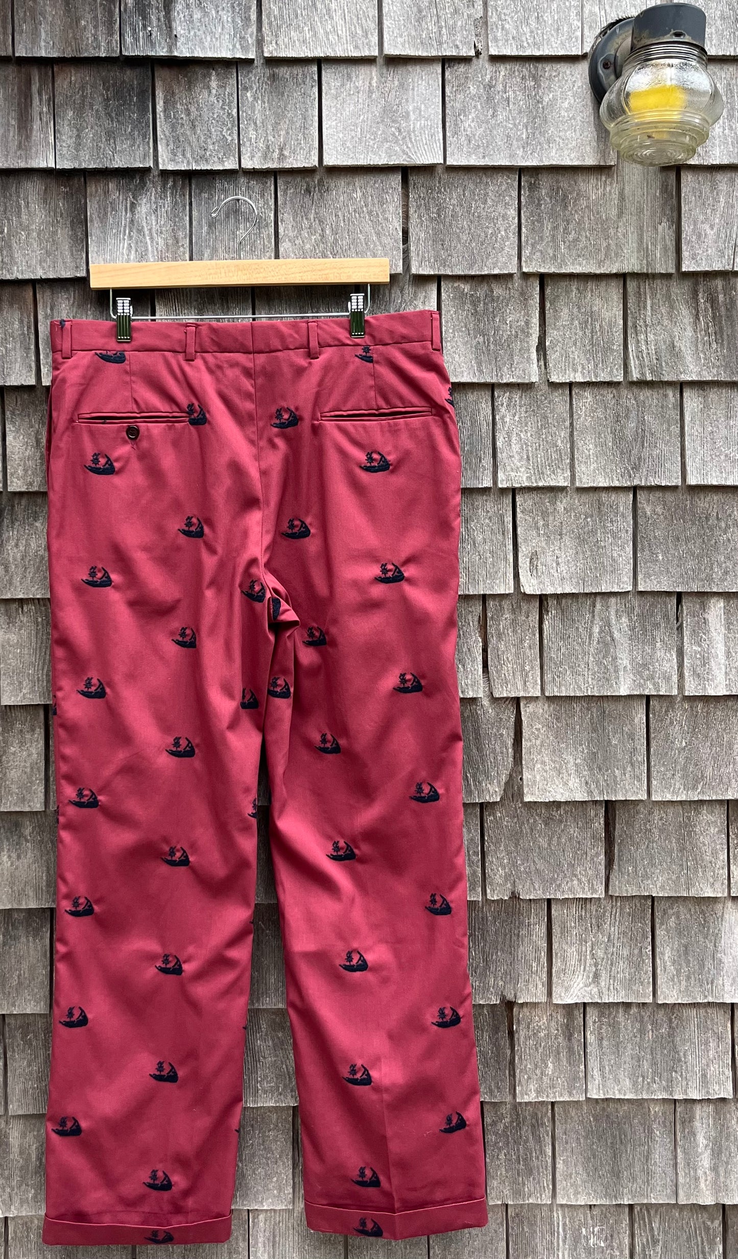 90s Murray’s Toggery Nantucket Reds Embroidered Pants (36/32”)