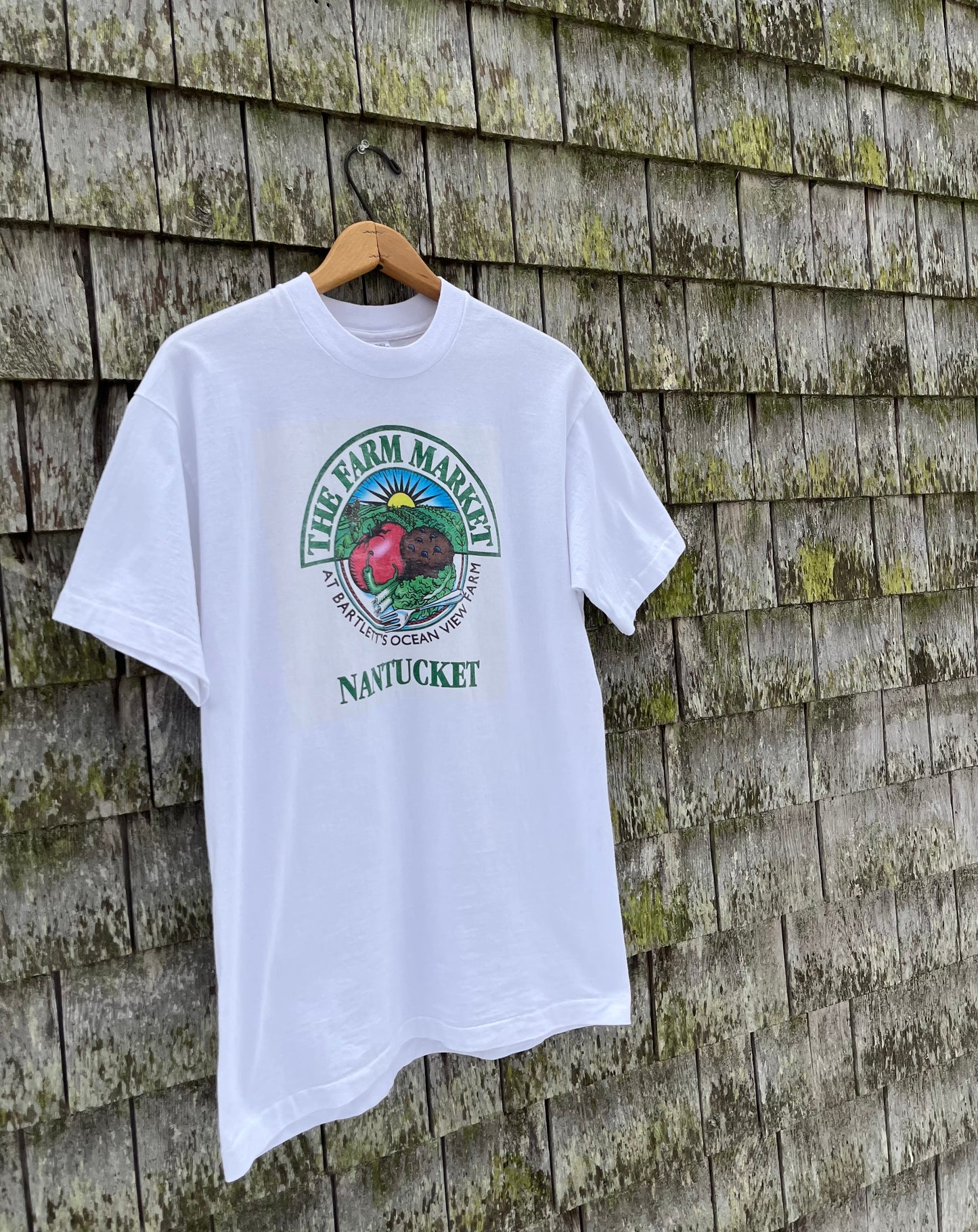 90s Bartlett Ocean View Farm Market Nantucket T-Shirt (M)