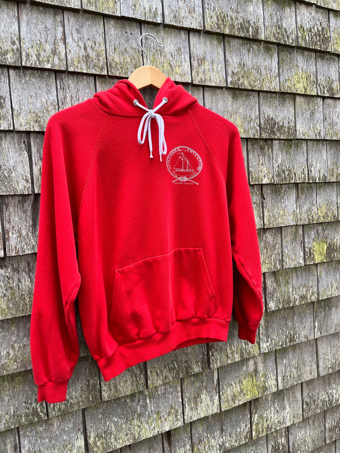 80s Camden Maine Schooner Adventure Raglan Sleeve Hooded Sweatshirt (M)