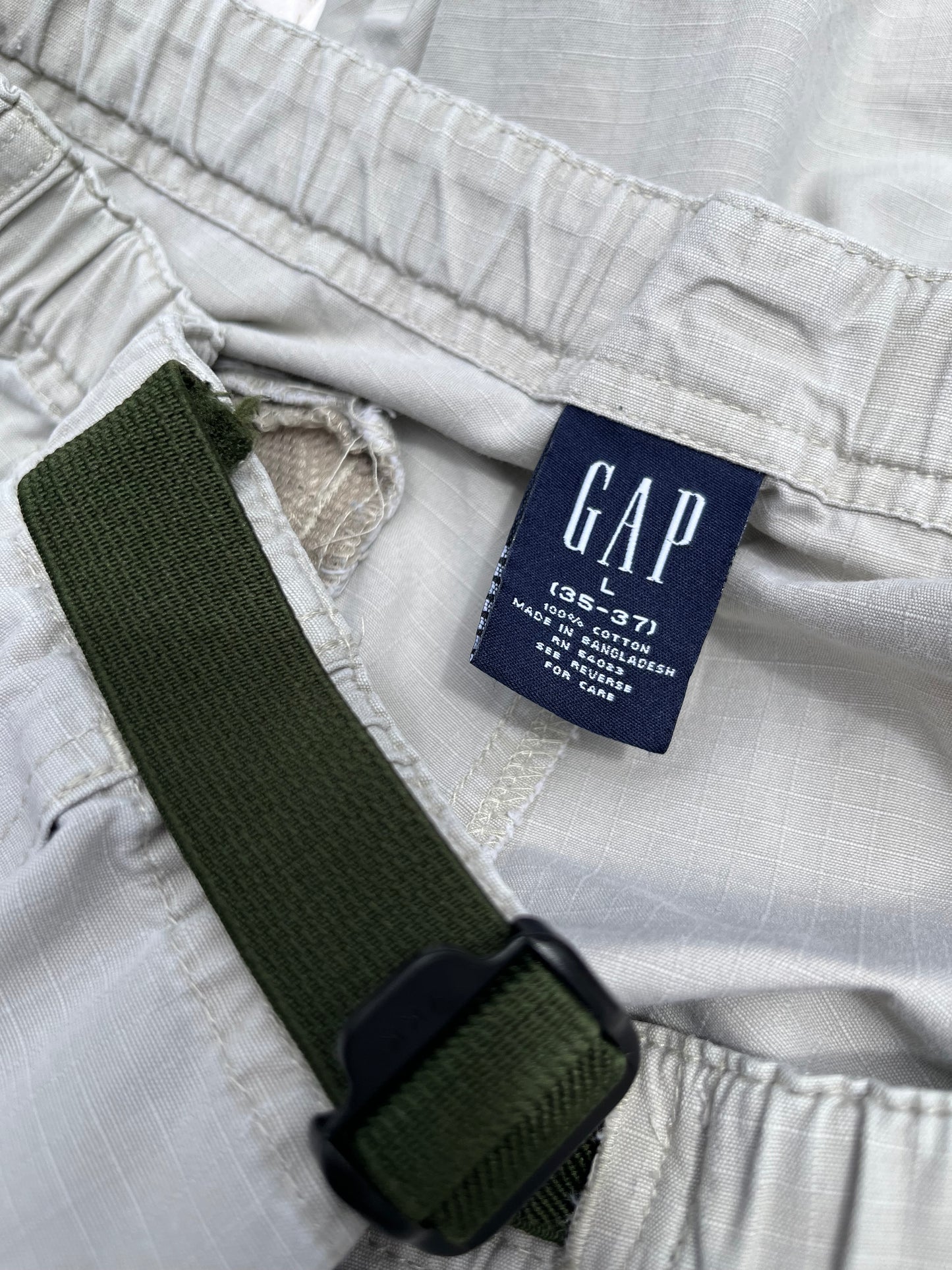 90s GAP Strap Waist Rip Stop Cotton Utility Shorts (XL)