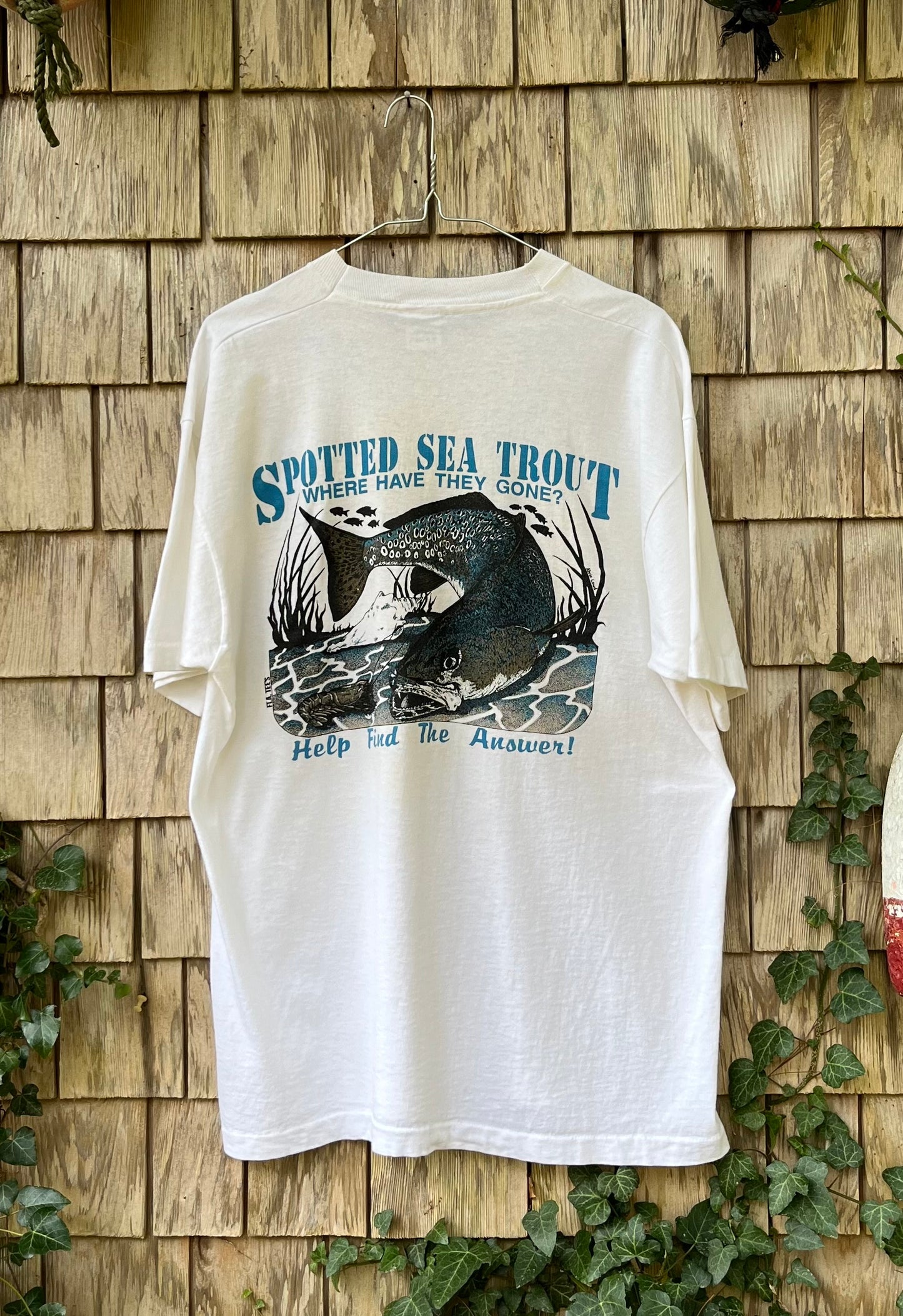 90s Florida Sport Fishing Association Spotted Sea Trout Preservation Pocket T-Shirt (L)