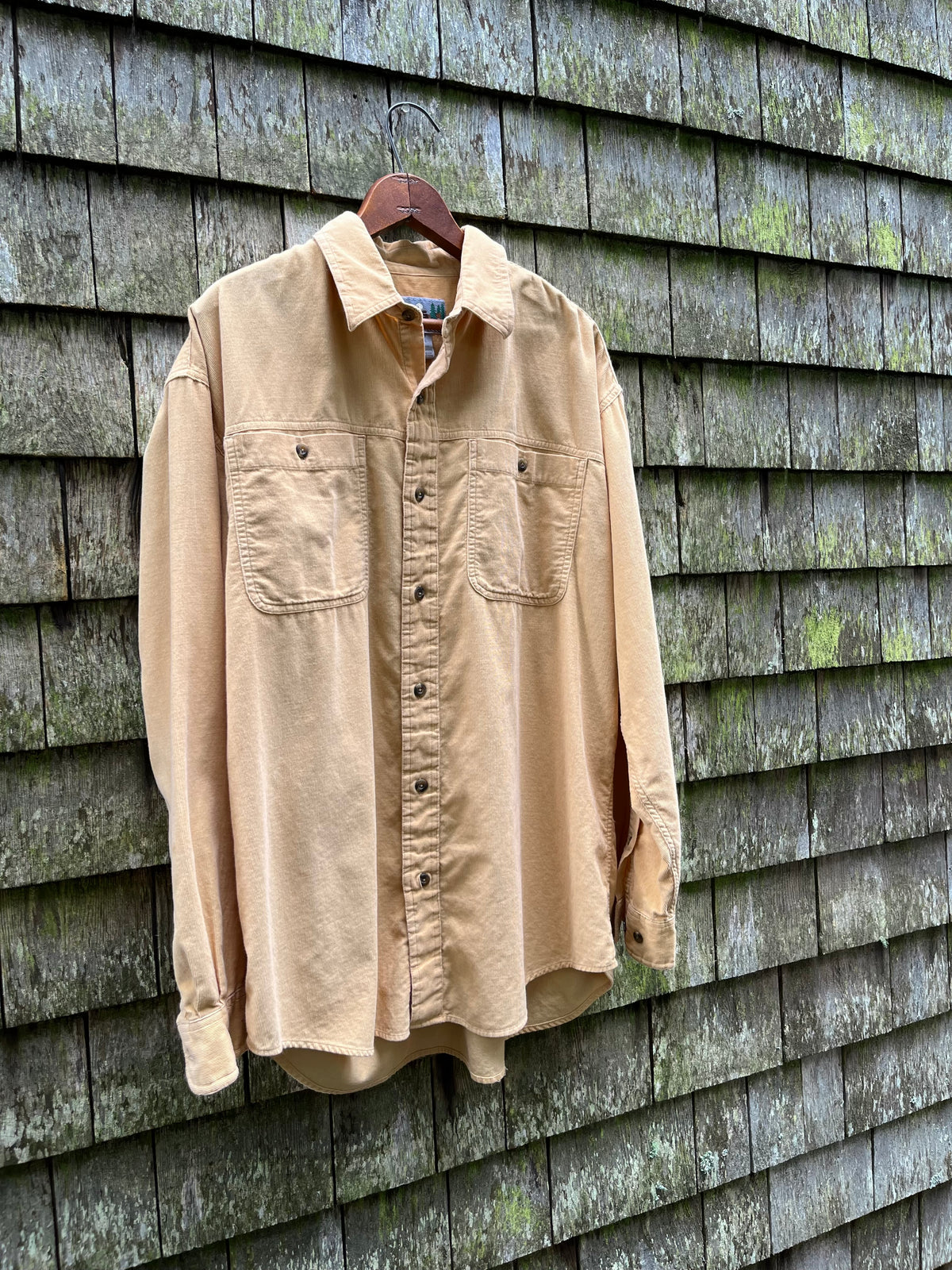 90s Eastern Mountain Sports Narrow Wale Corduroy Button Up Shirt (L/XL)