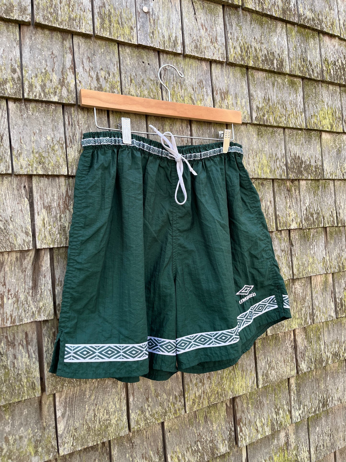 90s Umbro Nylon Drawstring Shorts (L/XL)