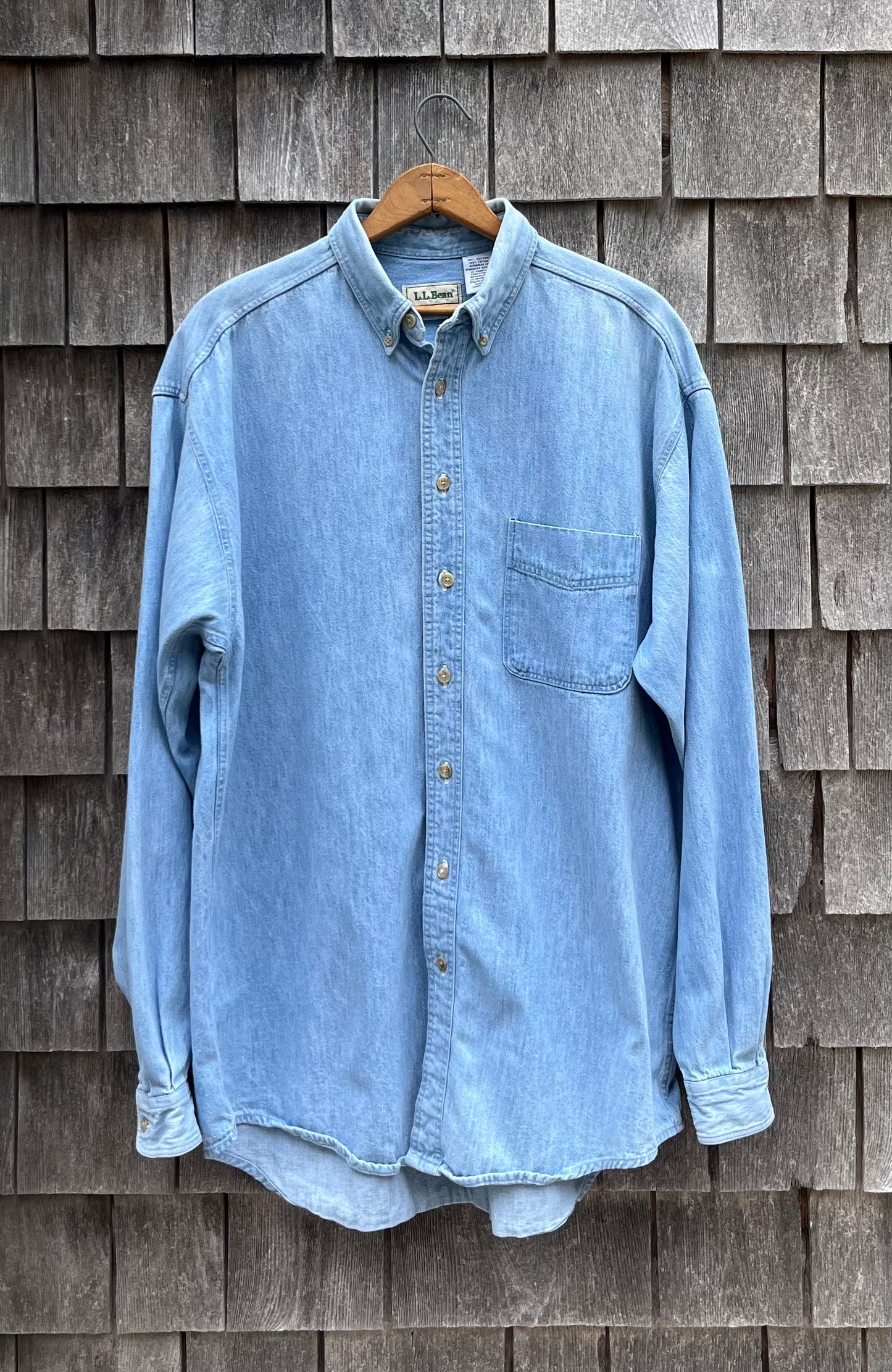 90s L.L. Bean Light Wash Denim Button Down Shirt (XL)