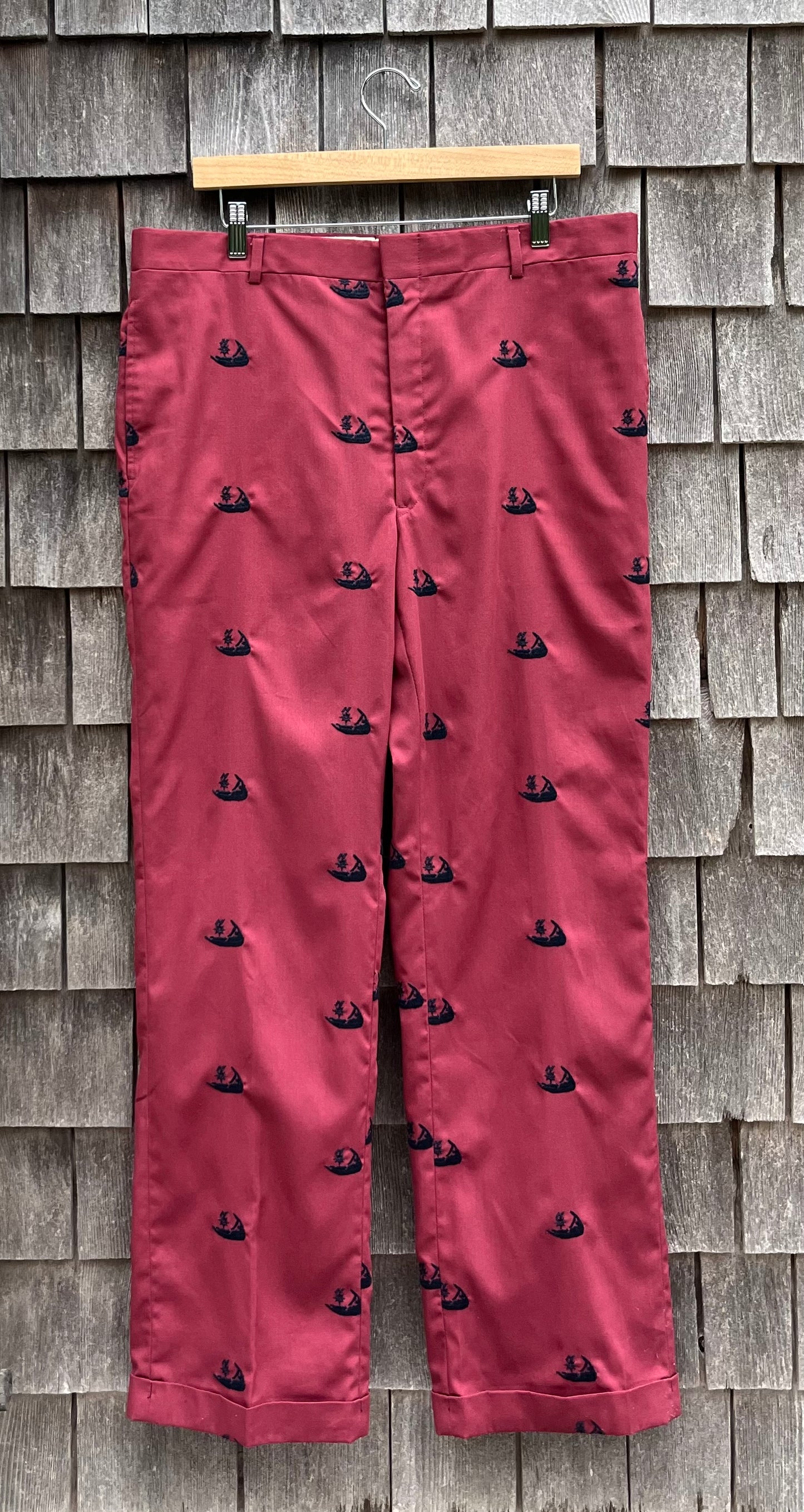 90s Murray’s Toggery Nantucket Reds Embroidered Pants (36/32”)