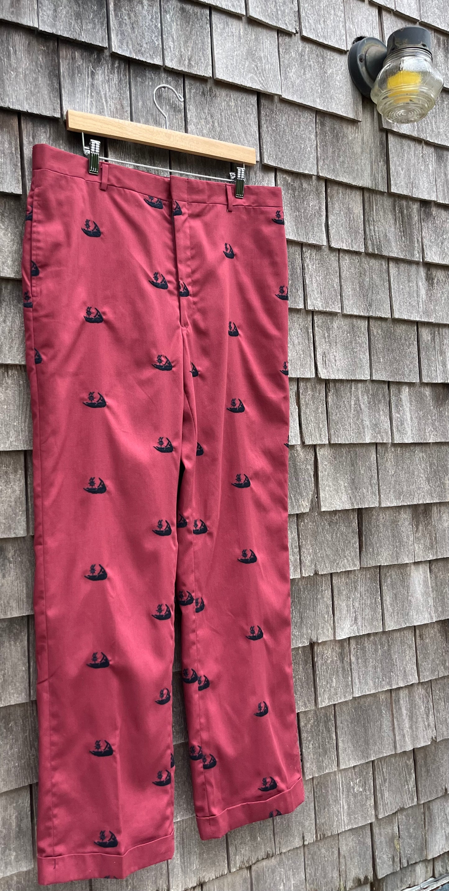 90s Murray’s Toggery Nantucket Reds Embroidered Pants (36/32”)