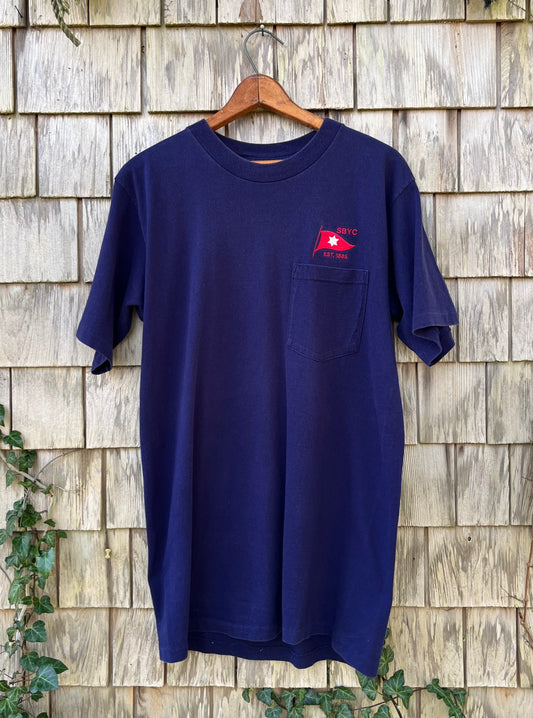 90s Sandy Bay Yacht Club Rockport MA Pocket T-Shirt (M)