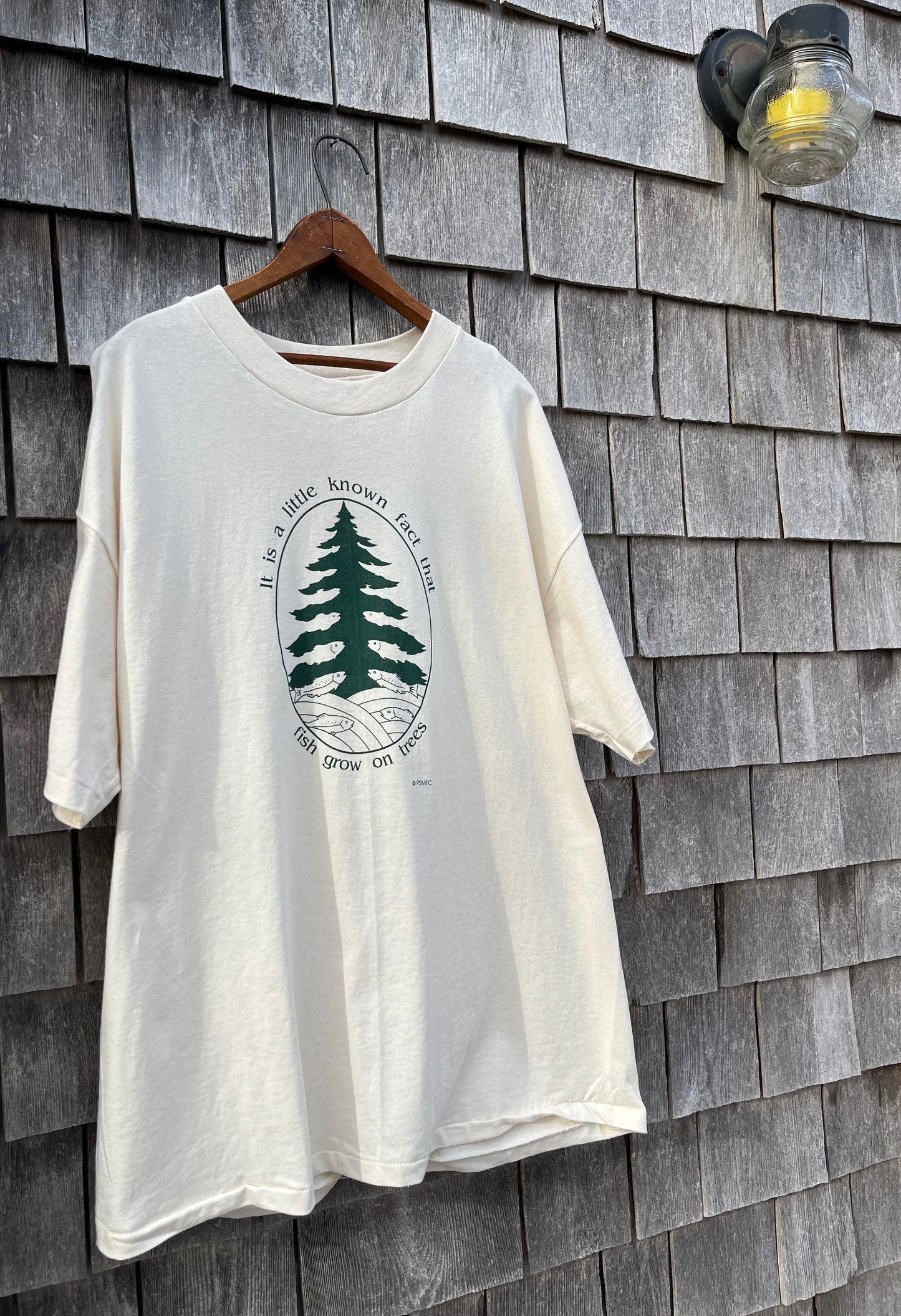 90s Pacific States Marine Fisheries Commission 'Fish Grow on Trees' T-Shirt (XL)