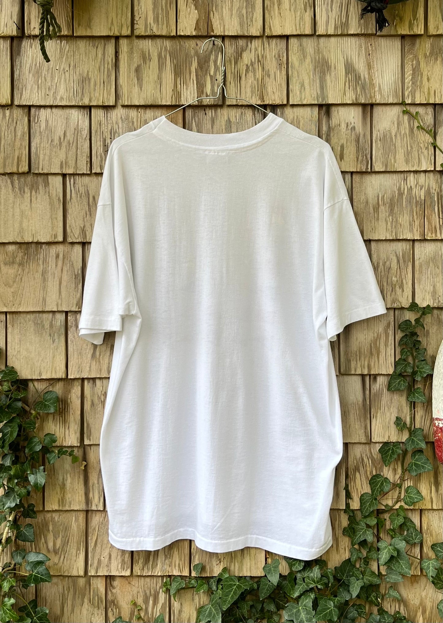 90s California Delta Yacht Clubs Burgee Flags T-Shirt (L/XL)