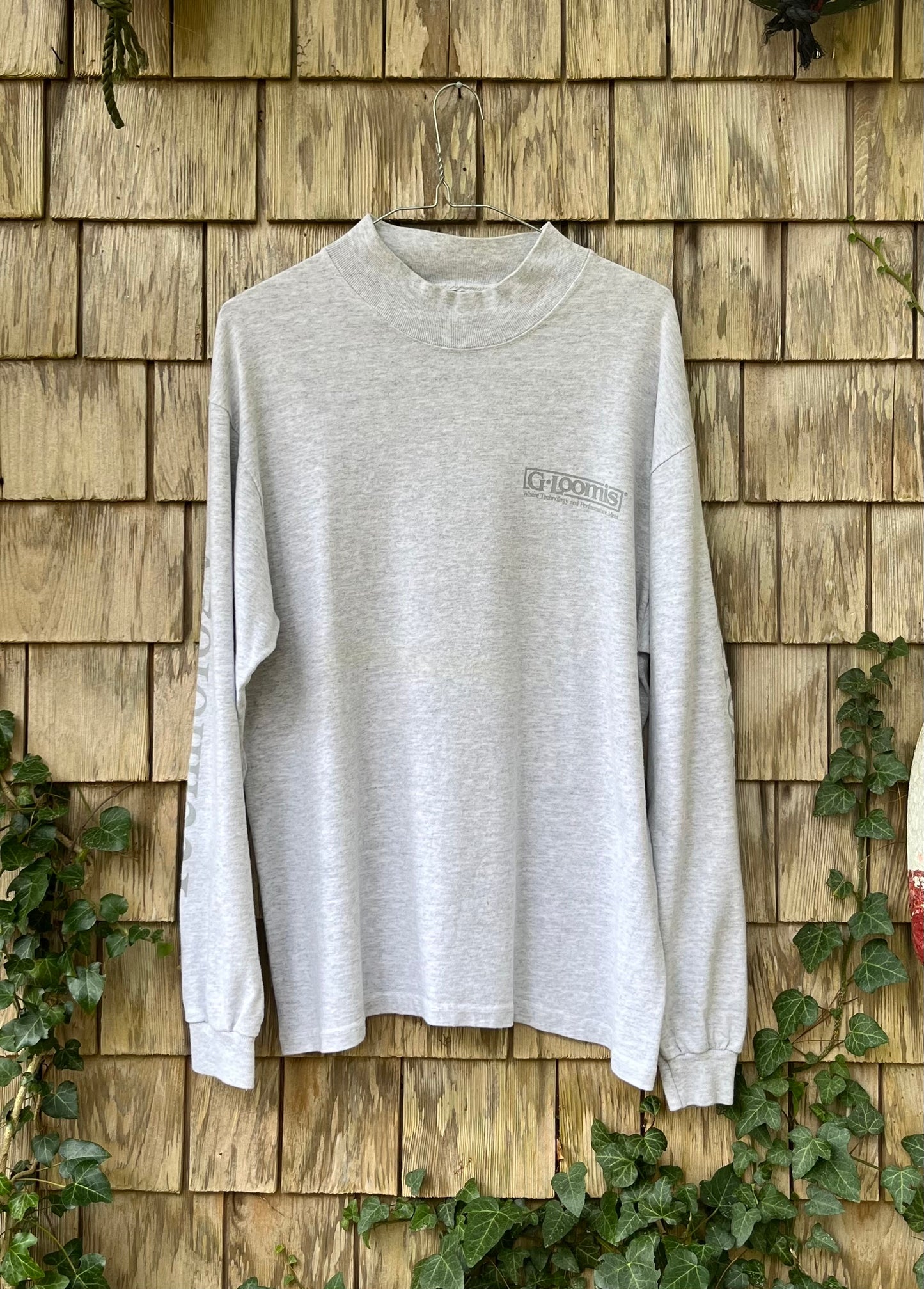 90s G. Loomis ‘Where Technology & Performance Meet’ Long Sleeve Mock Neck Shirt (M/L)