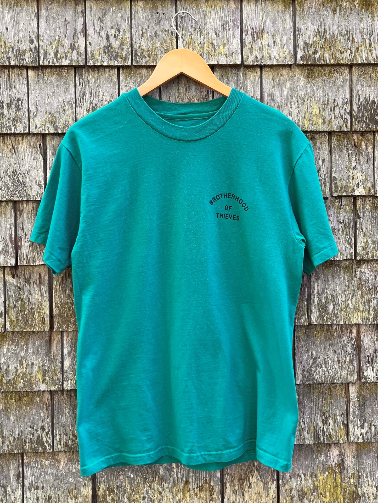 90s Brotherhood of Thieves Whaling Bar & Tavern Nantucket T-Shirt (M)