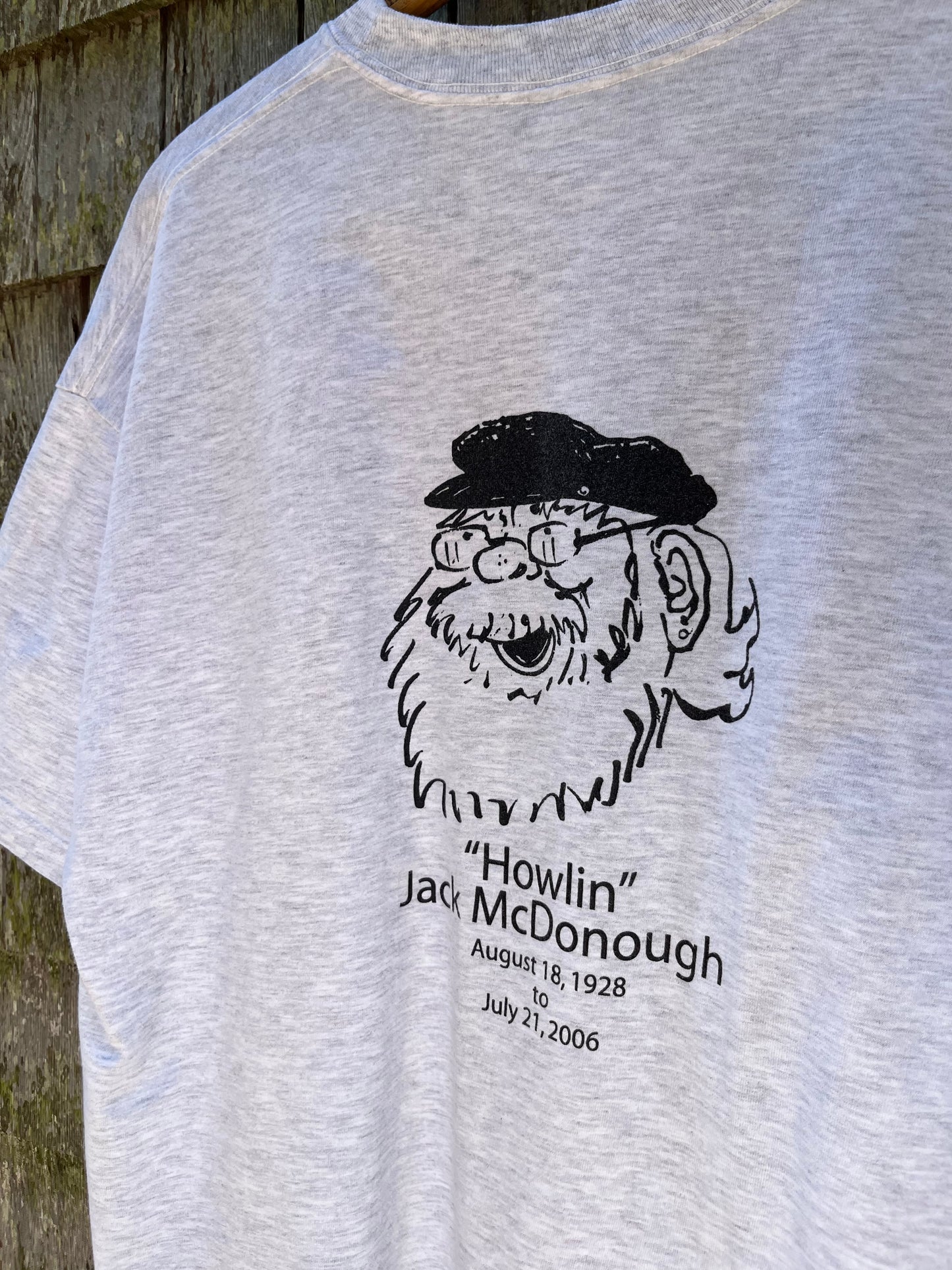 00s Old Colony Tap Provincetown Howlin Jack Memorial T-Shirt (L/XL)