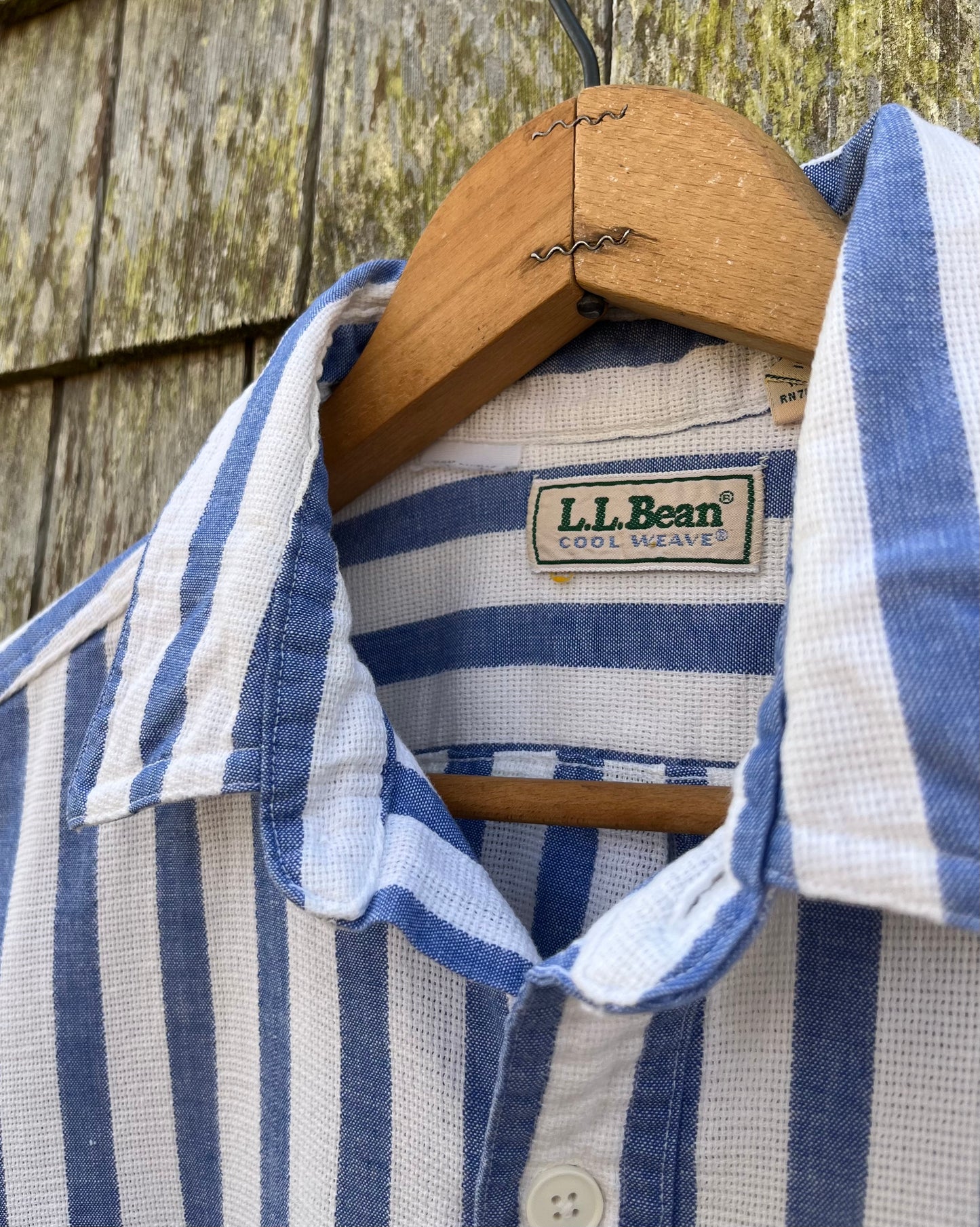 90s L.L. Bean Short Sleeve ‘Cool Weave’ Open Weave Cotton Button Front Shirt (M)