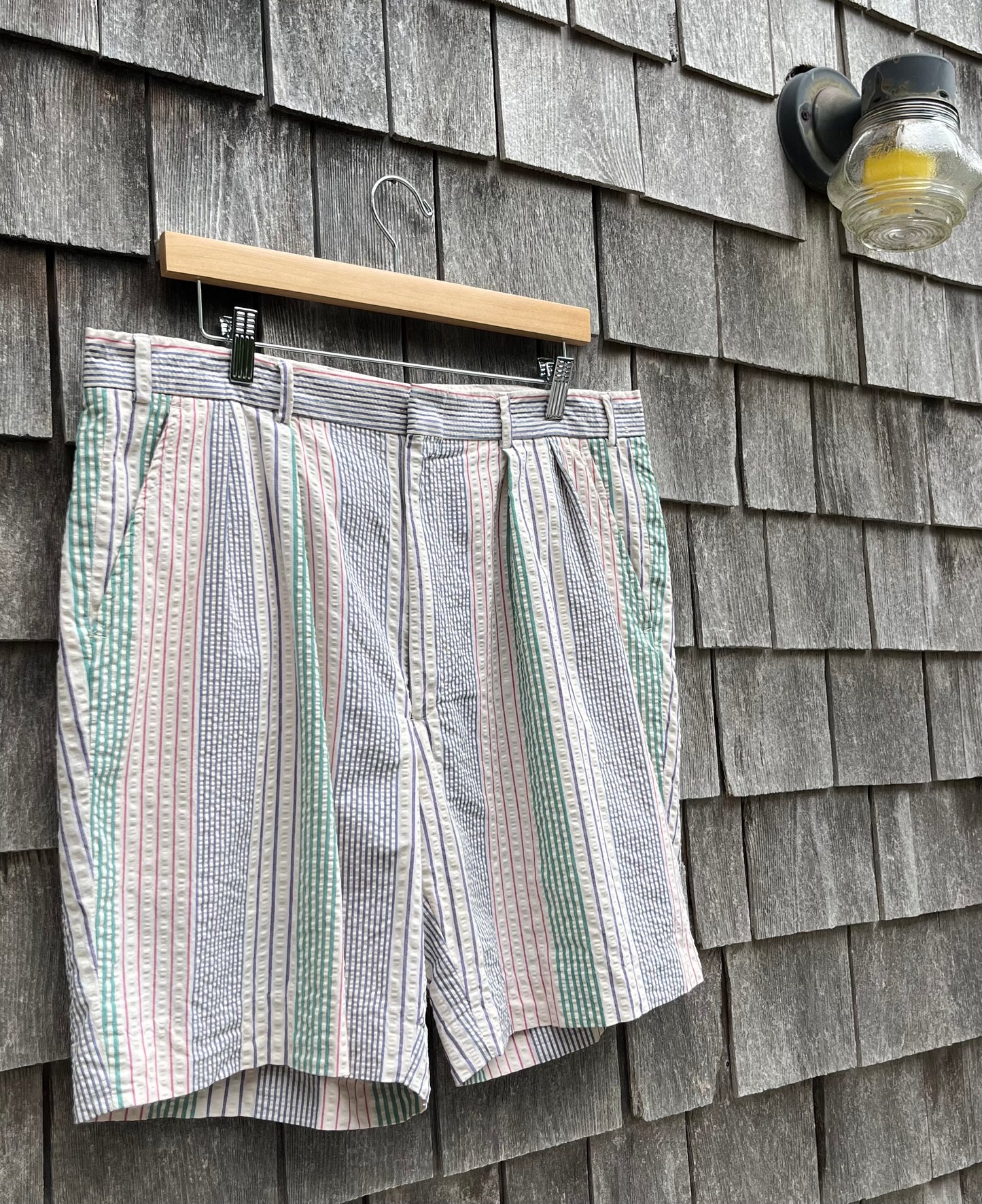 ~80s Brooks Brothers Seersucker Stripe Pleated Front Shorts (34/8”)