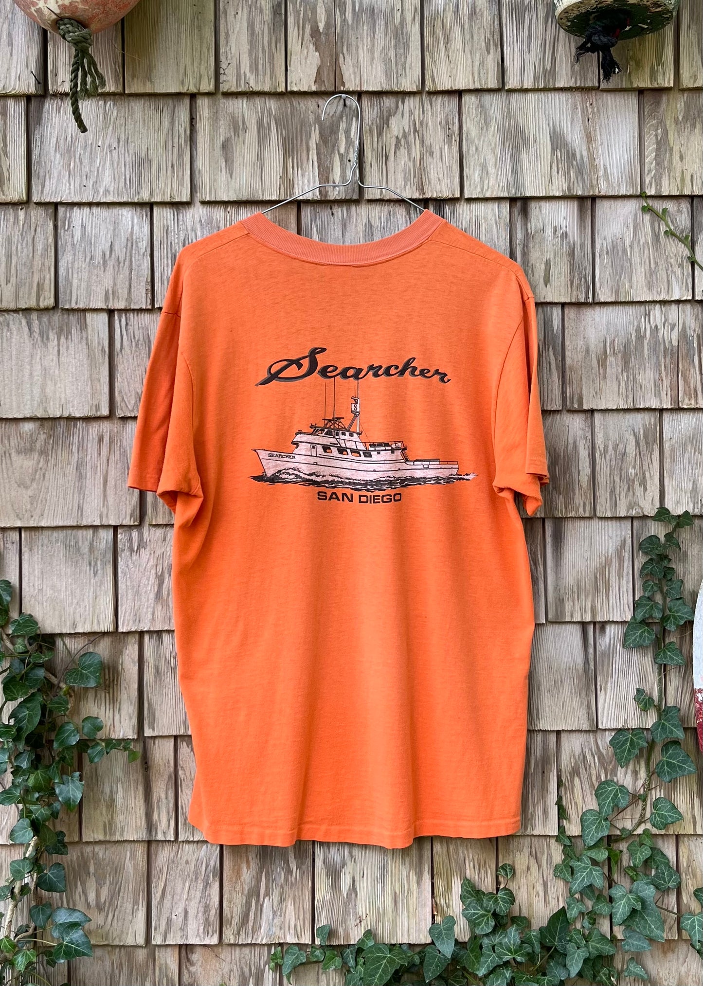 80s Searcher FV Fishing Charter Boat San Diego Pocket T-Shirt (M)