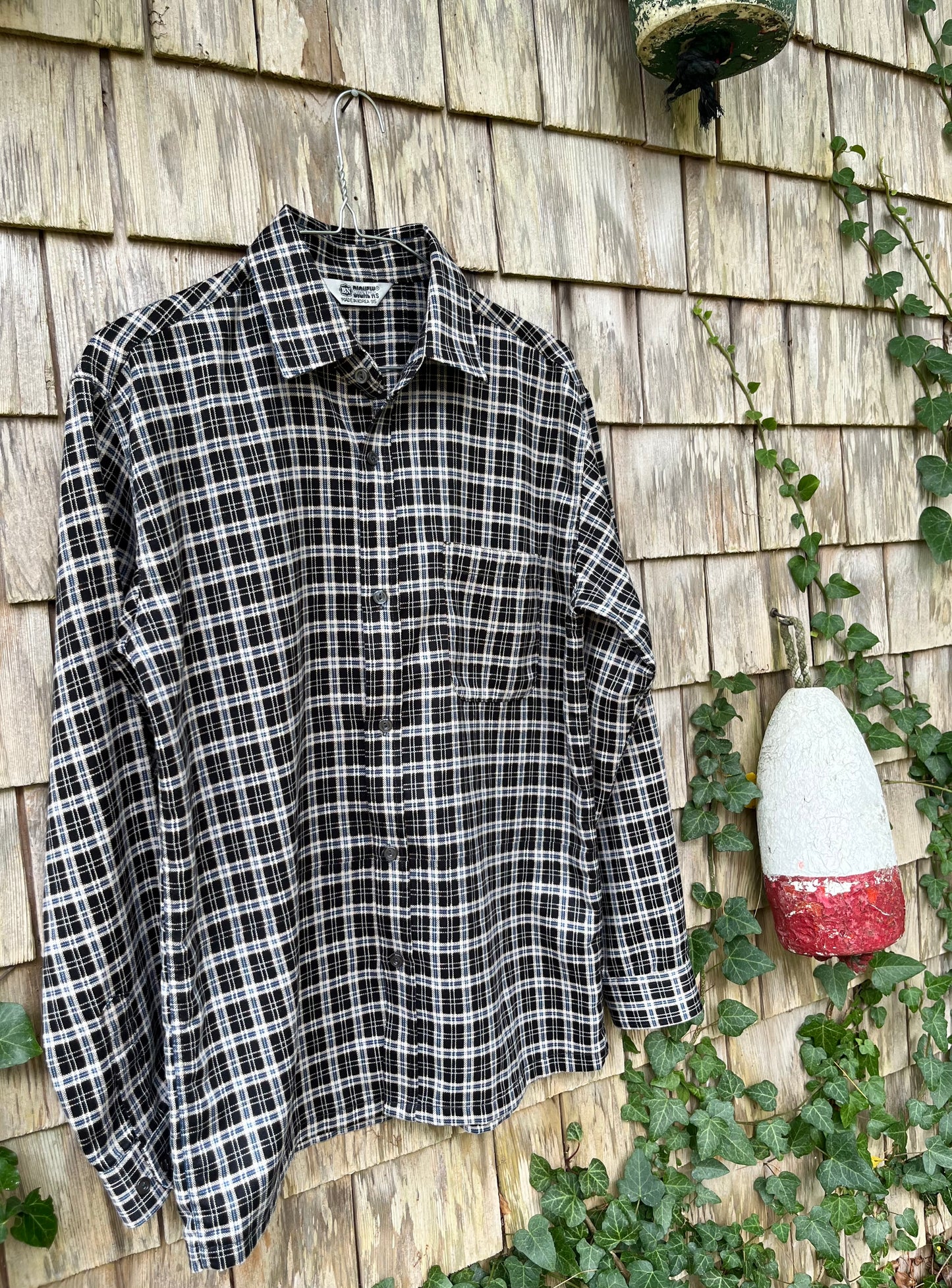 80s Big News Print Flannel Button Front Shirt (M)