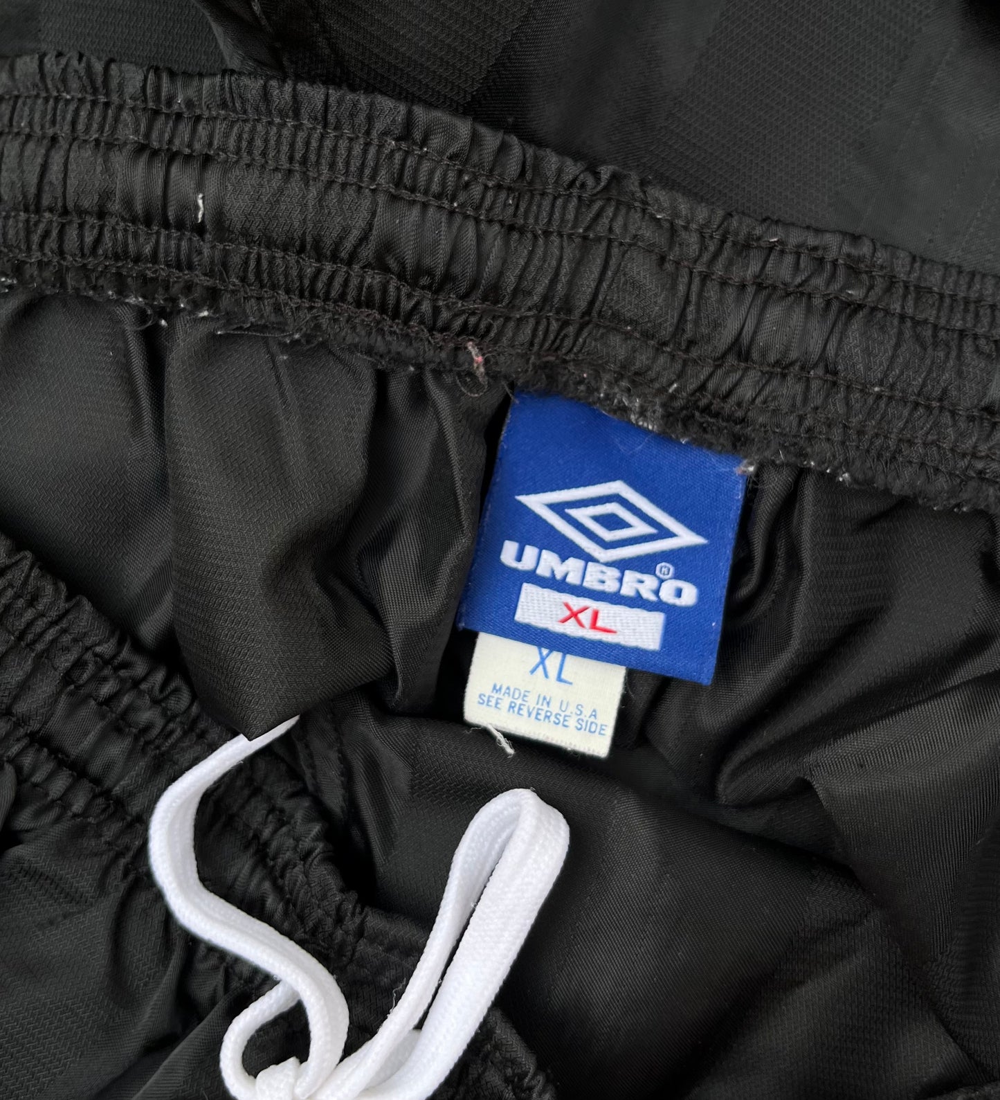 90s Umbro Nylon Drawstring Shorts (L)