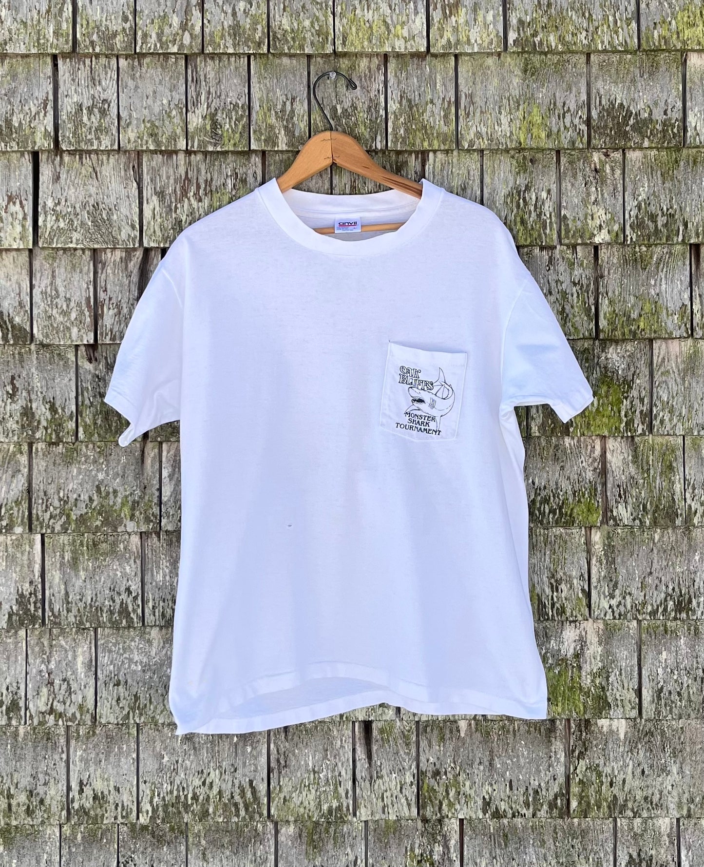 90s Oak Bluffs Monster Shark Tournament Martha’s Vineyard Pocket T-Shirt (L)