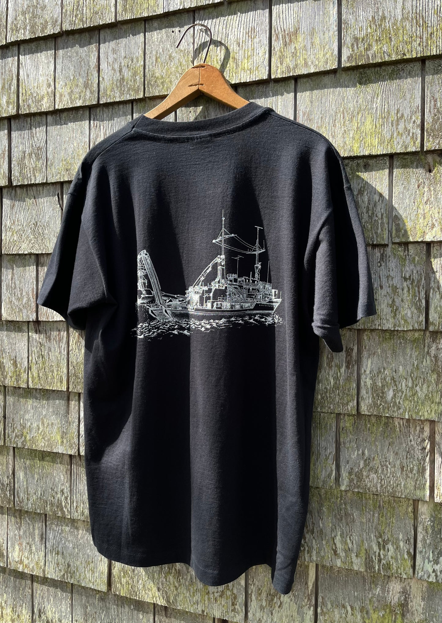 90s Woods Hole Oceanographic Institute Research Vessels T-Shirt (L)