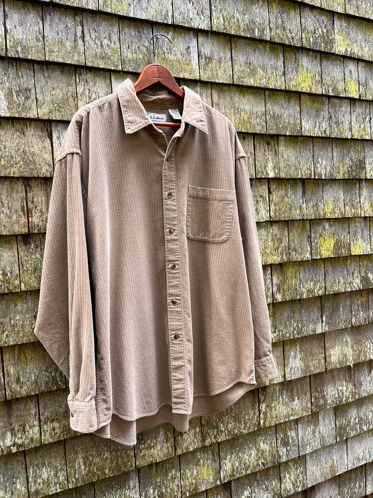 90s L.L. Bean Corduroy Button Up Shirt (XL)