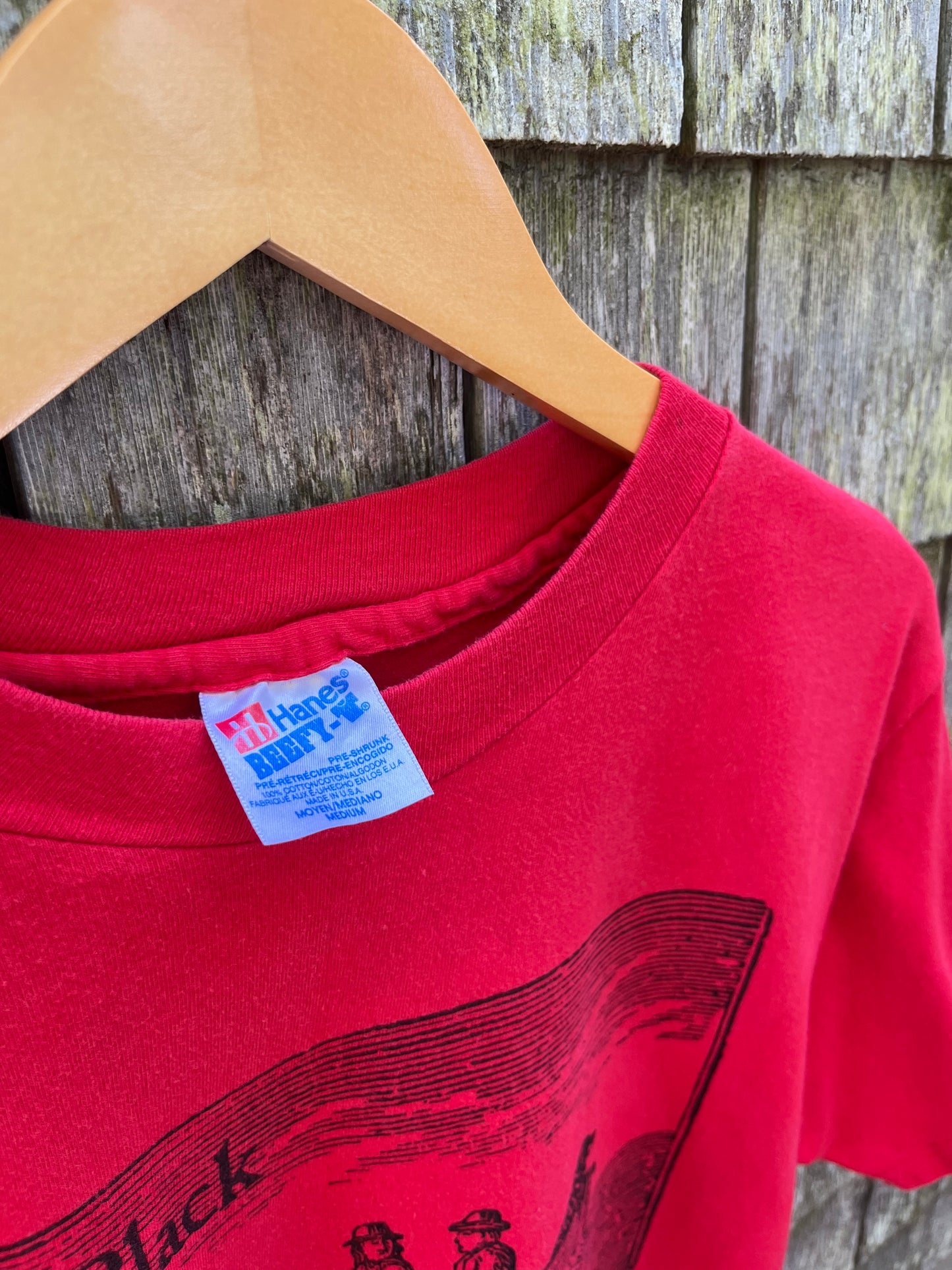 90s Black Dog Martha’s Vineyard Ferryman Logo T-Shirt (M)