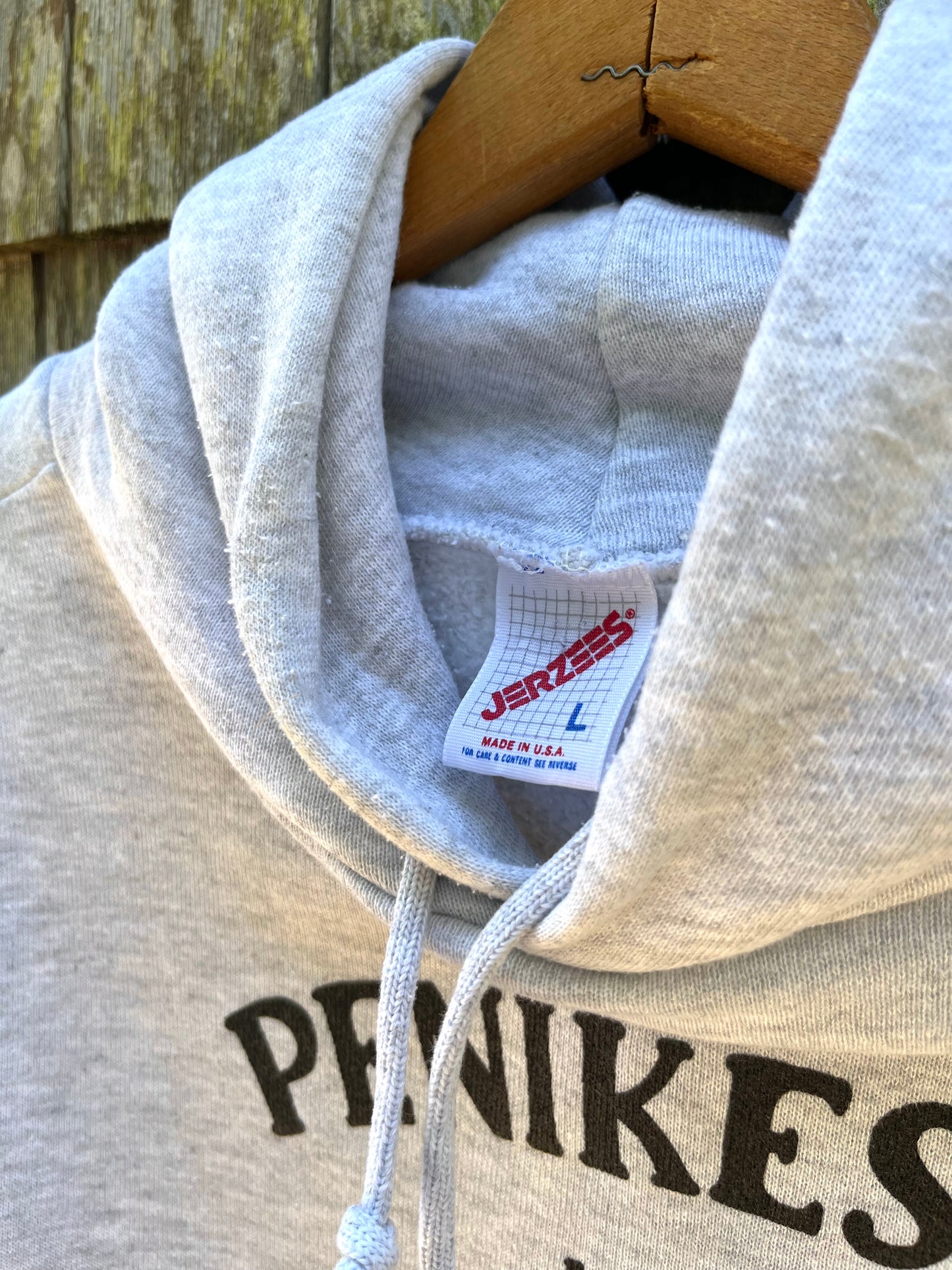90s Penikese Island Hooded Sweatshirt (L)