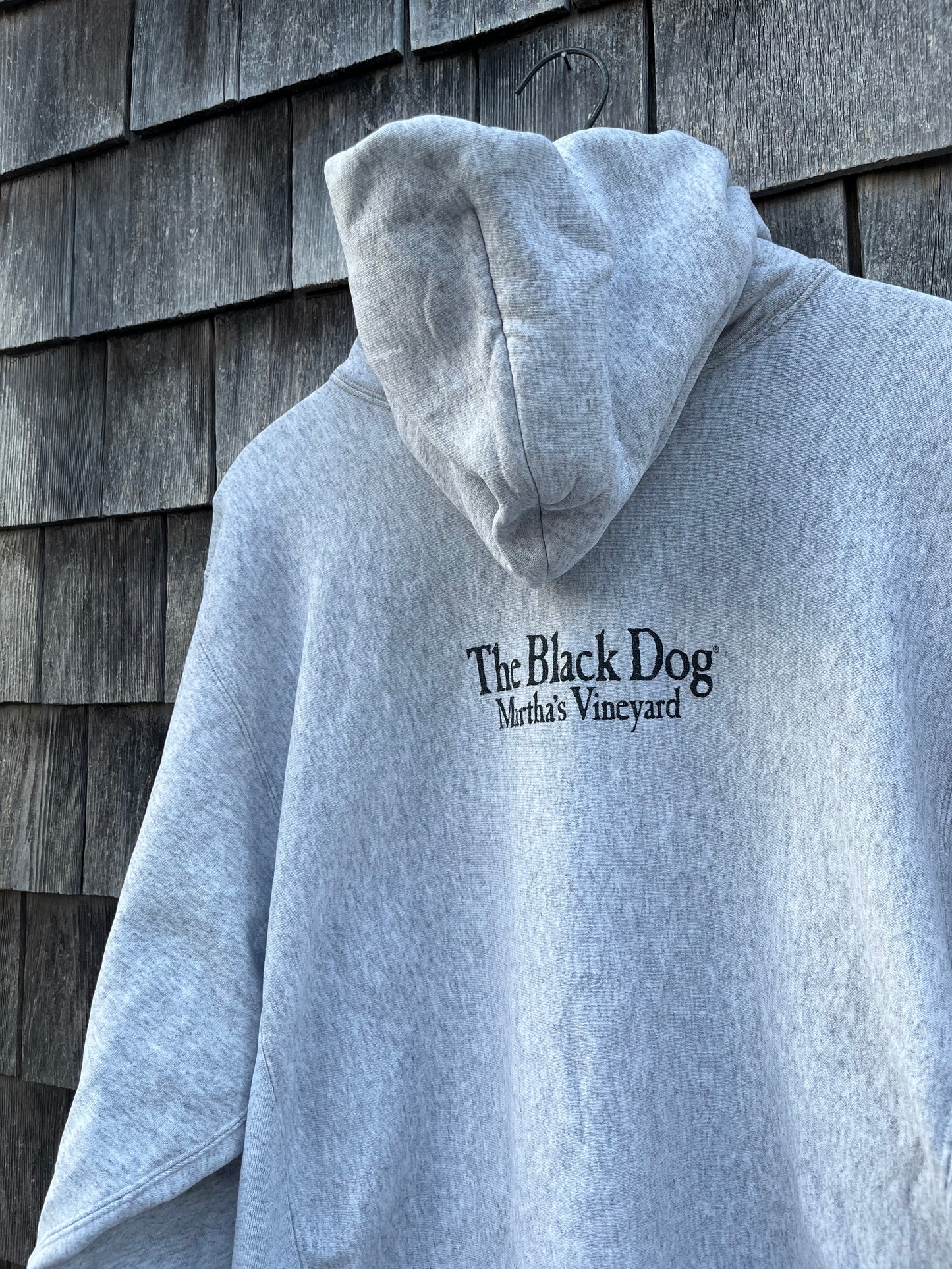 90s The Black Dog Martha’s Vineyard Hoodie (XL)