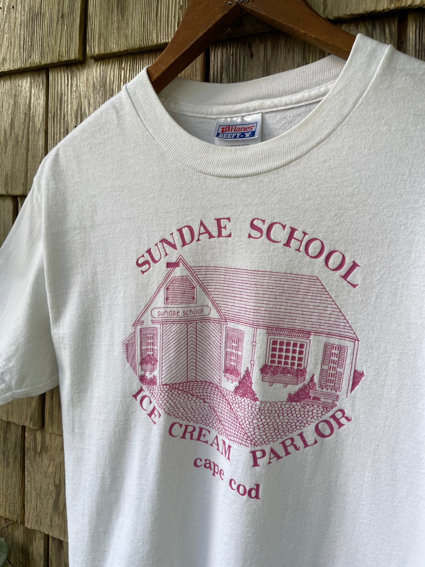 00s Sundae School Ice Cream Shop Dennisport T-Shirt (S)