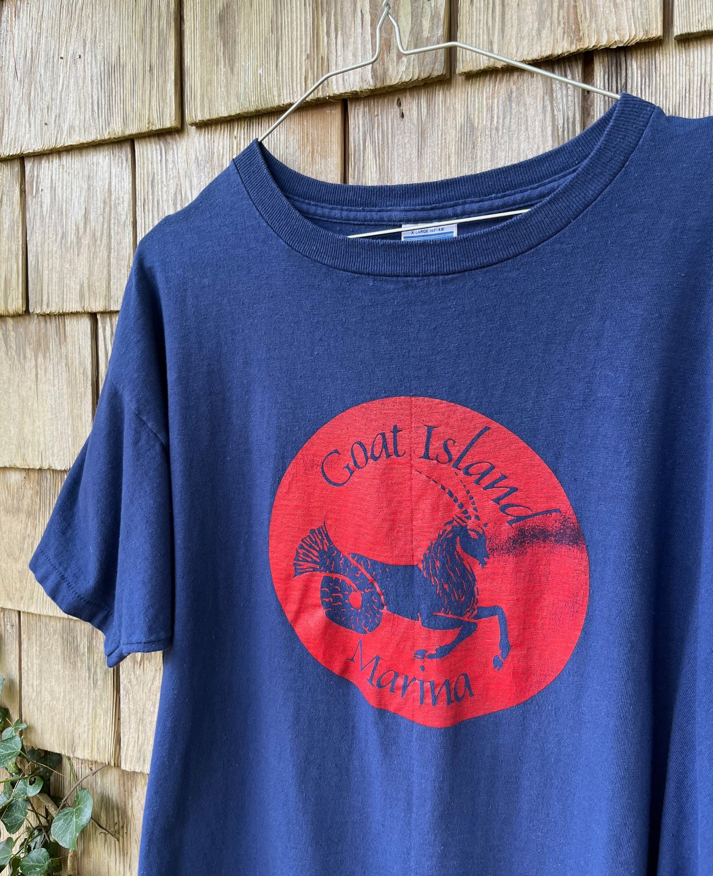 80s Goat Island Marina Newport Rhode Island T-Shirt (L/XL)