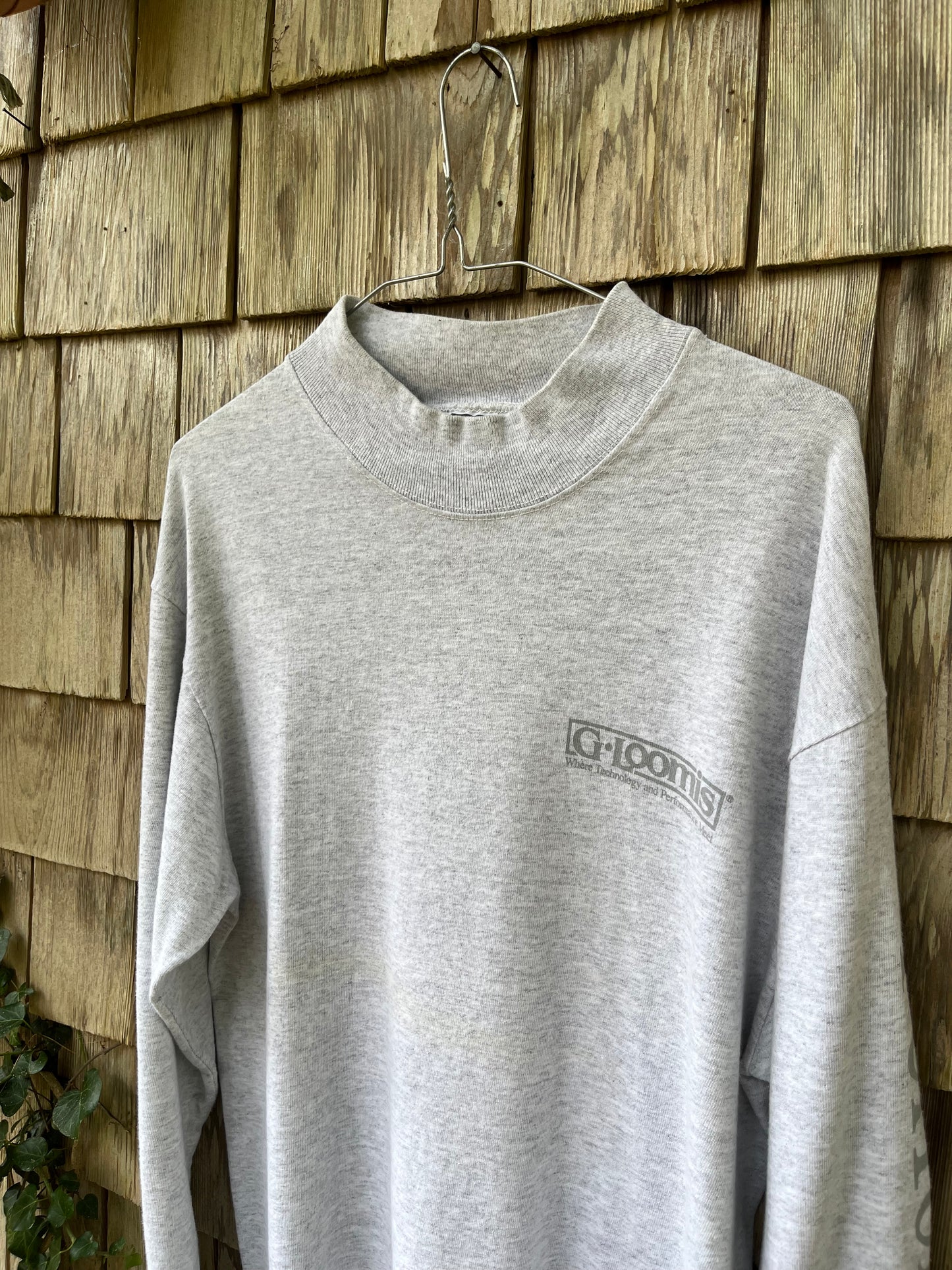 90s G. Loomis ‘Where Technology & Performance Meet’ Long Sleeve Mock Neck Shirt (M/L)