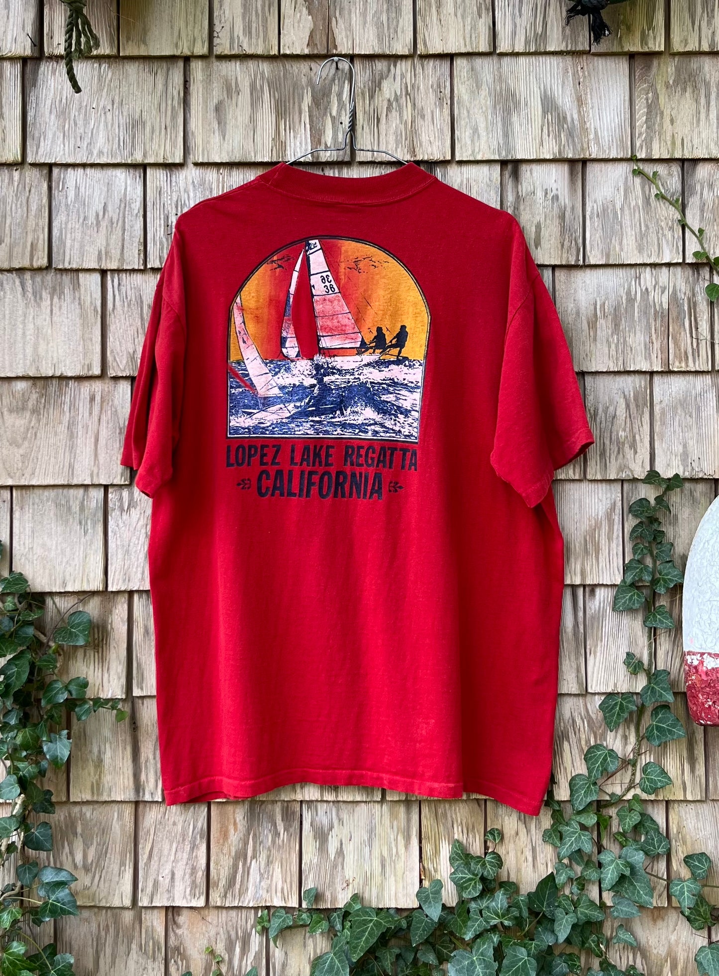 70s Lopez Lake Hobie Regatta Arroyo Grande California Pocket T-Shirt (L)