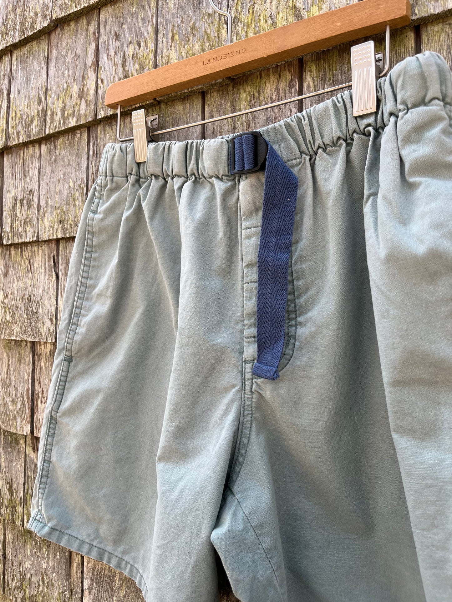 90s Smith & Hawken Pigment Dyed Cotton Strap Shorts (30"/7")