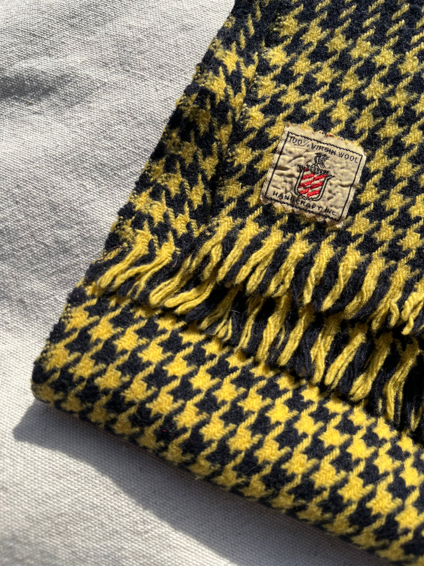 50s Handcraft Inc. Houndstooth Knit Wool Scarf