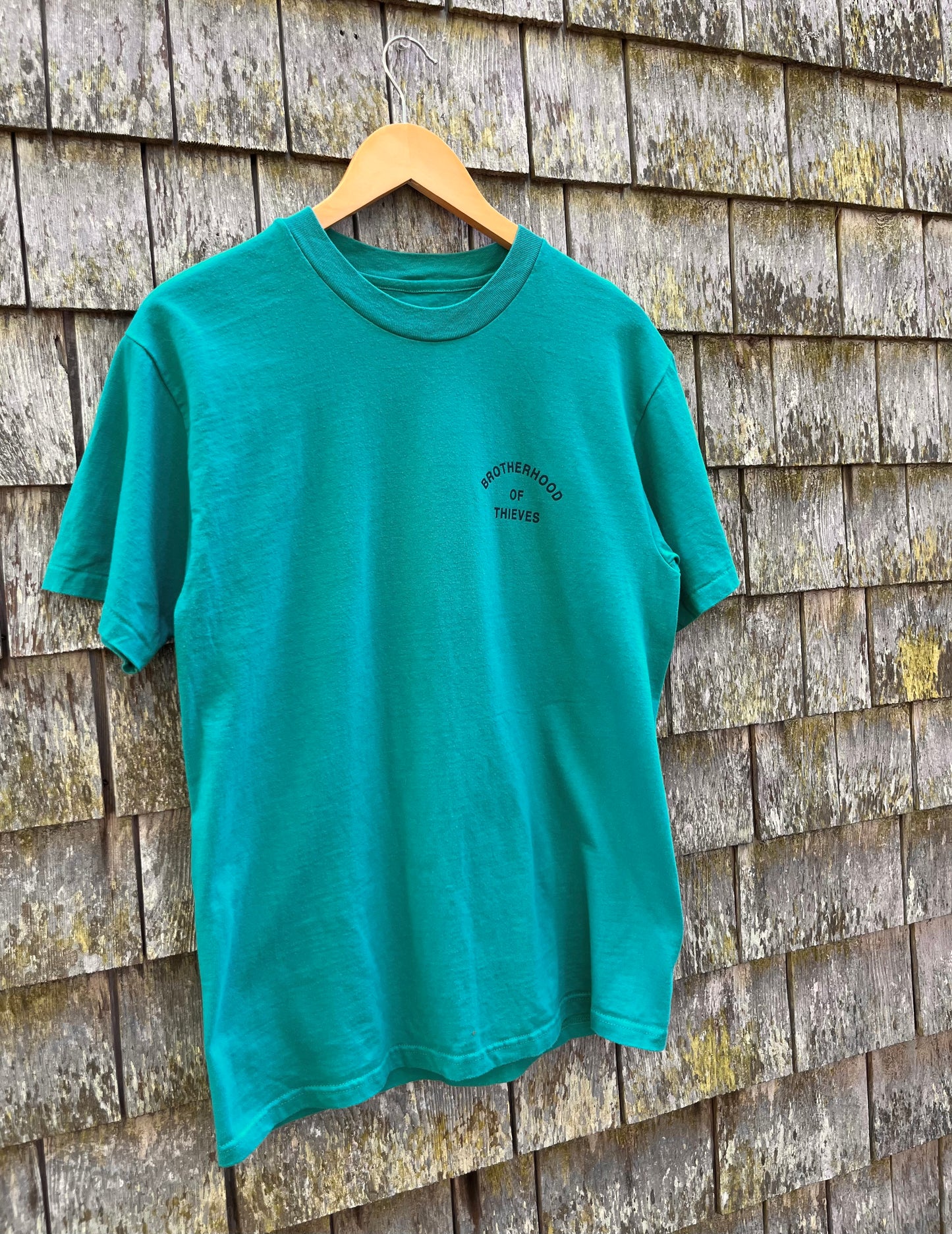 90s Brotherhood of Thieves Whaling Bar & Tavern Nantucket T-Shirt (M)