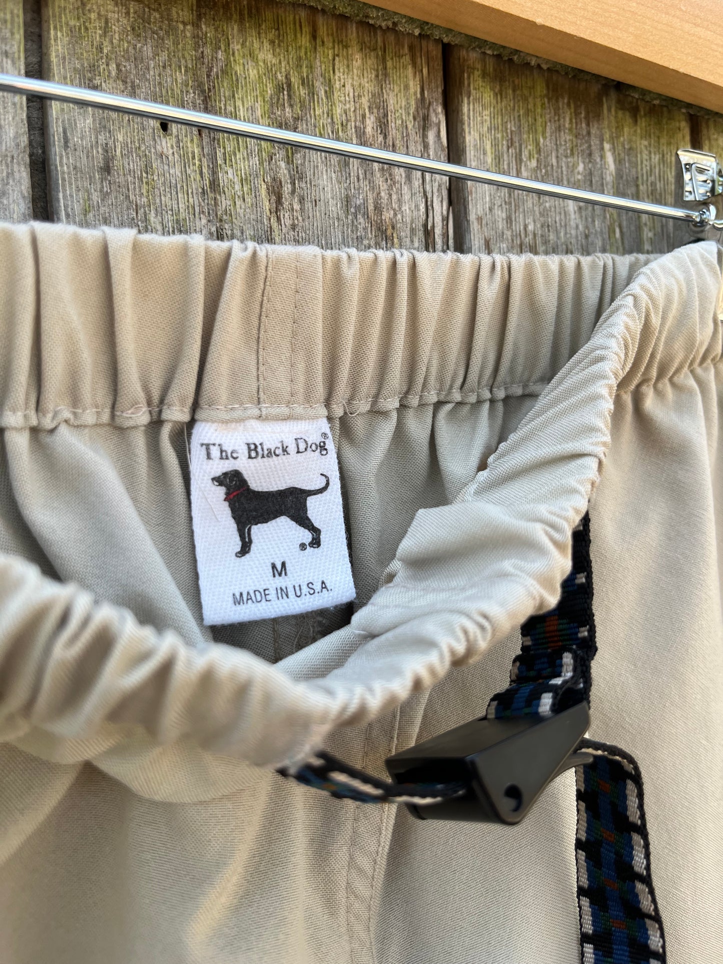 90s Black Dog Martha’s Vineyard Nylon Strap Shorts (32"/6.5")