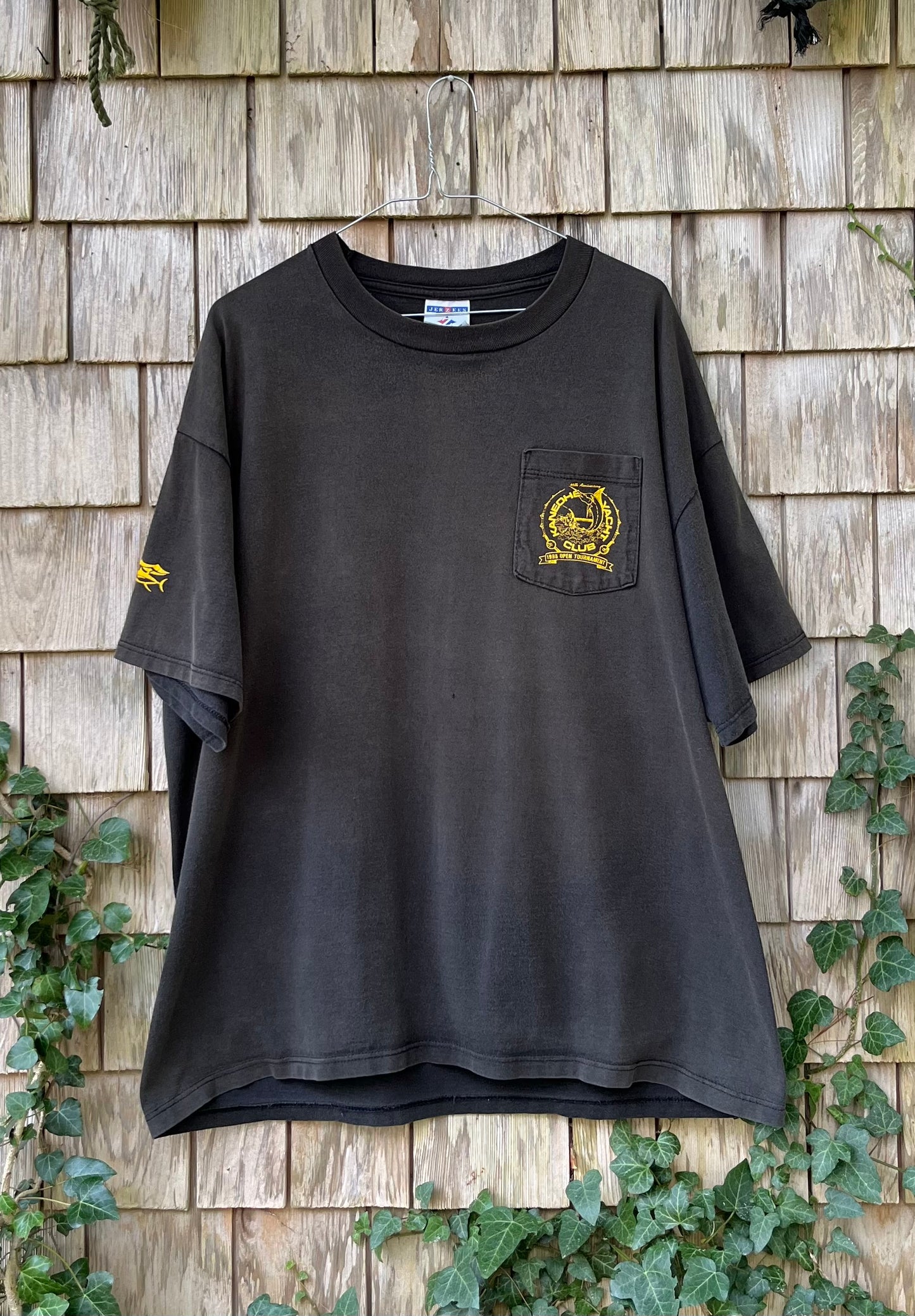 90s Kaneohe Yacht Club Hawaii Open Fishing Tournament Pocket T-Shirt (XL)