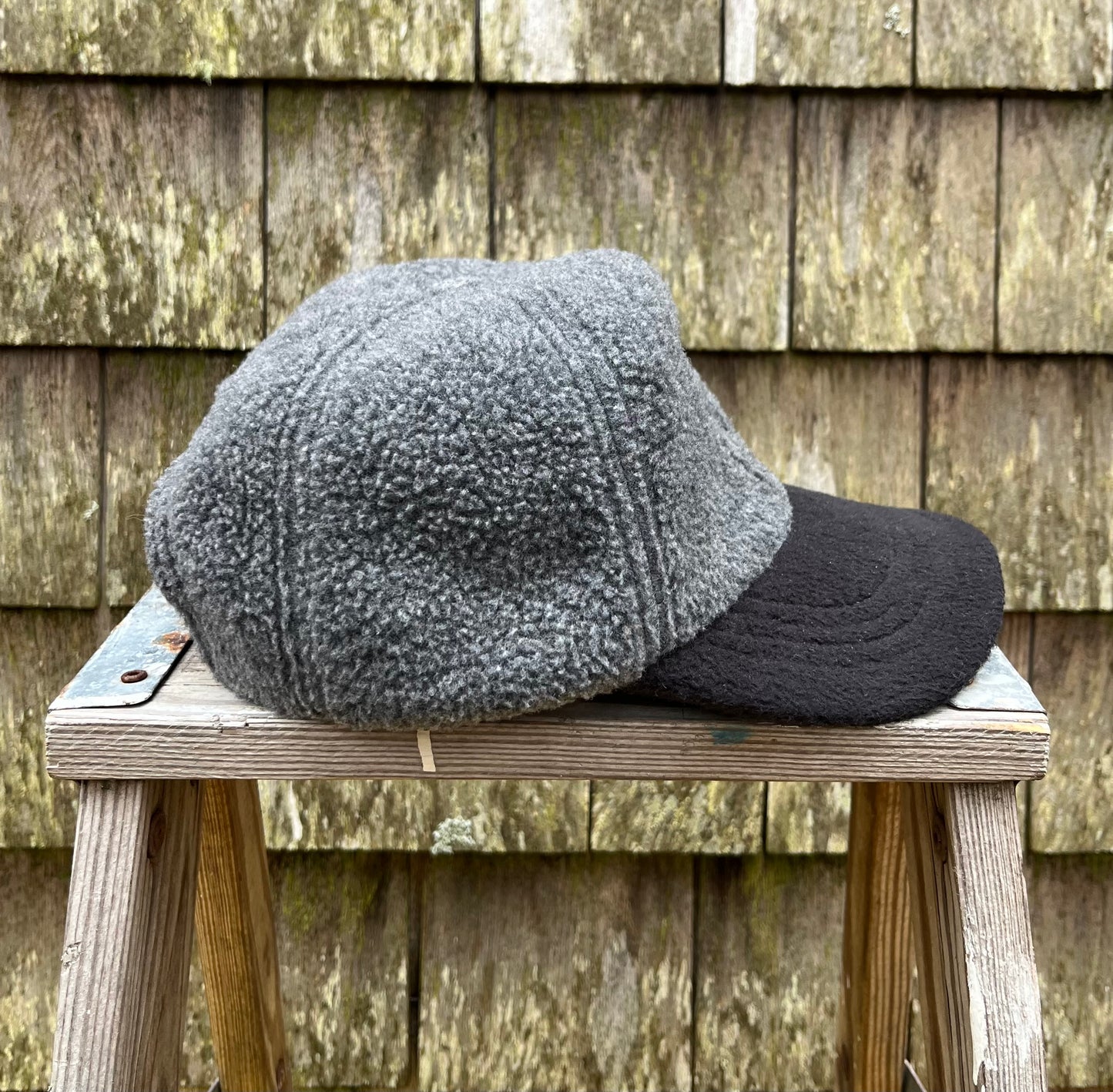 90s The Black Dog Pile Fleece Strapback Cap (OSFA)