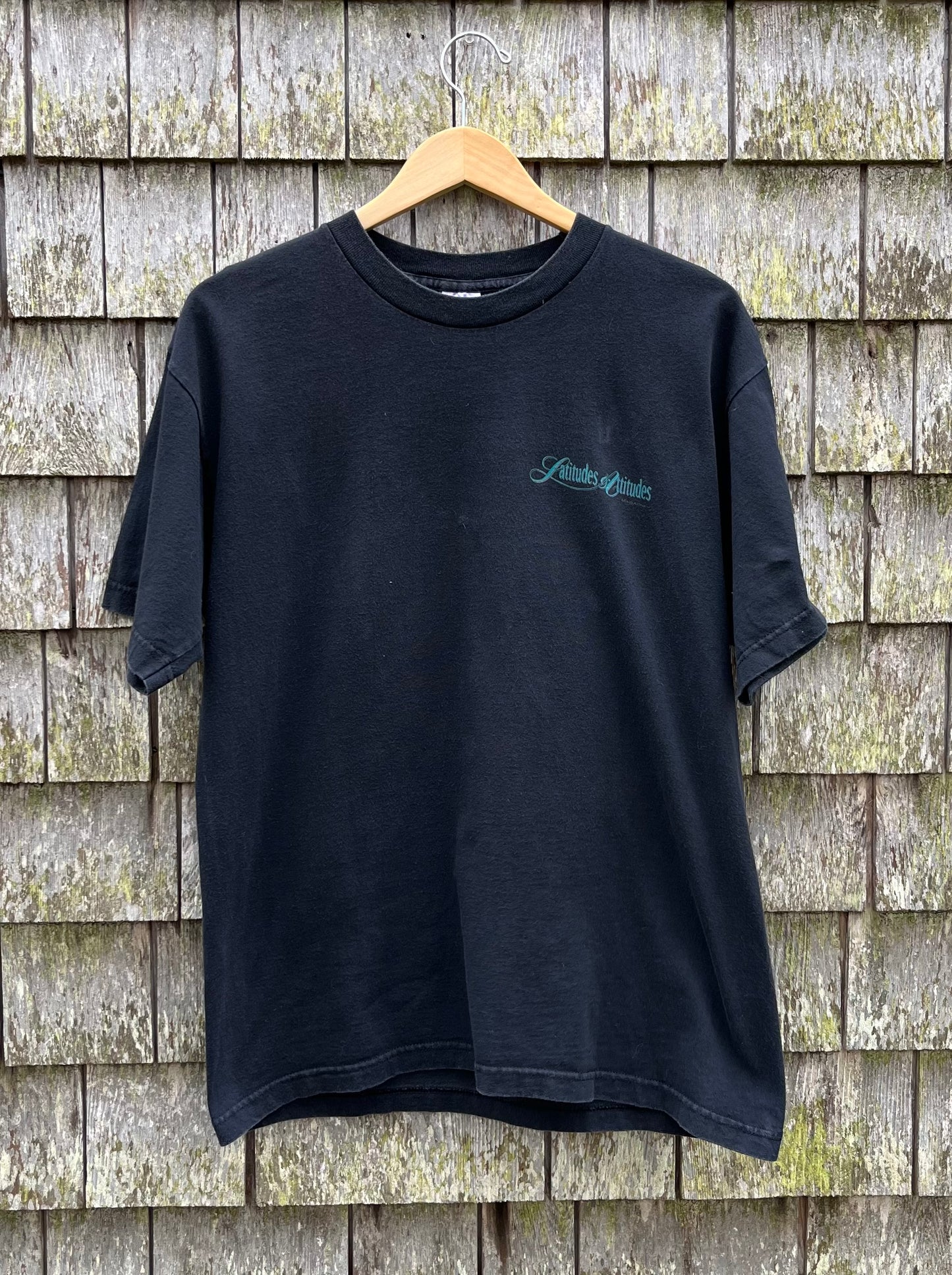 90s Latitudes & Attitudes Sailing Magazine T-Shirt (L)